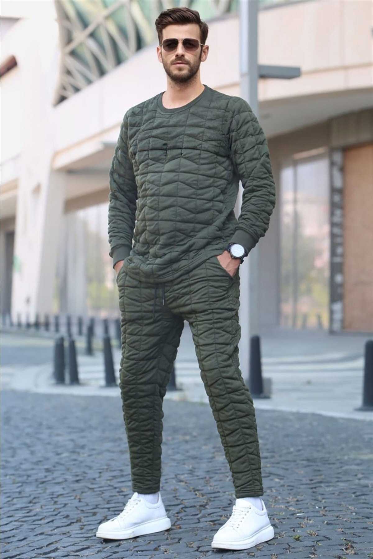 ست لباس ورزشی طرح دار مشکی