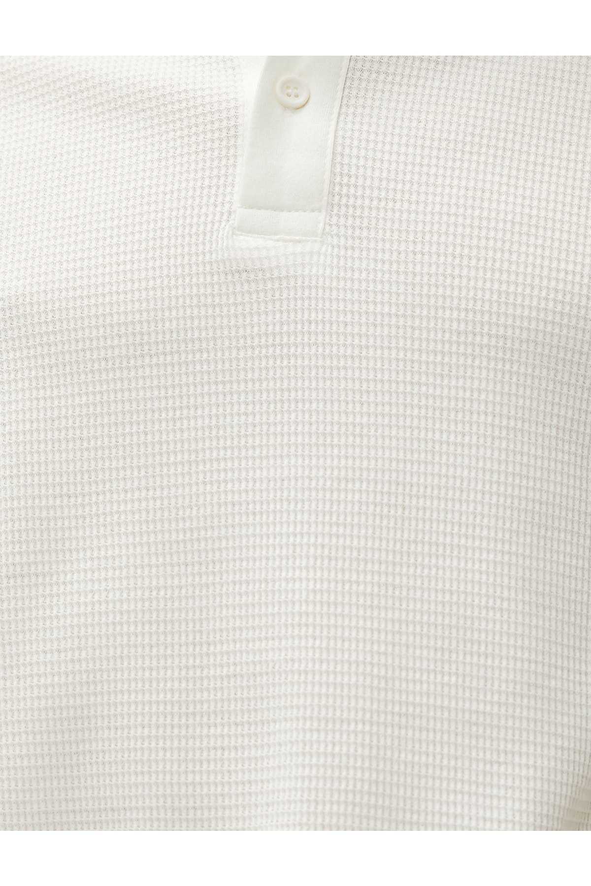 تیشرت یقه پولو با آستین های کوتاه با دکمه های بافت