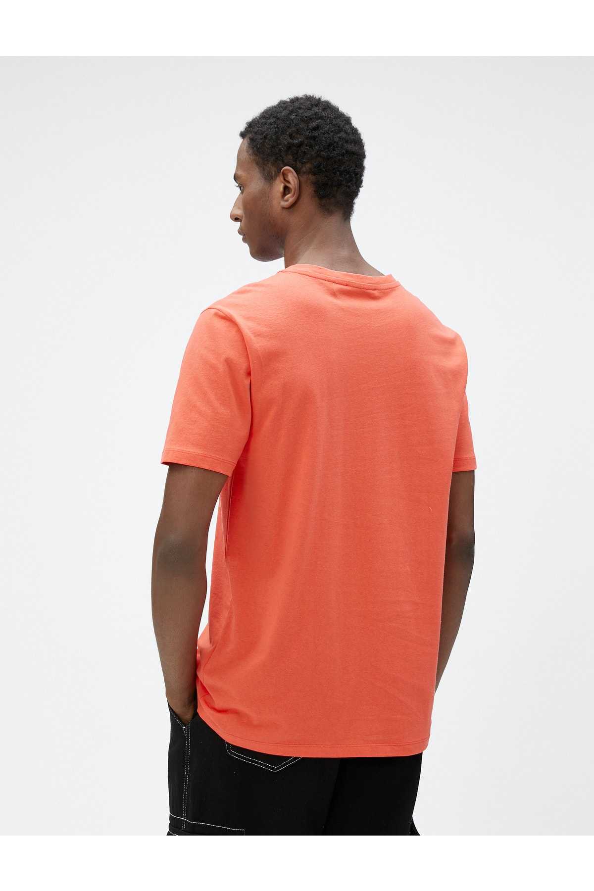 تیشرت چاپ شعار یقه خدمه اسلیم فیت نخی