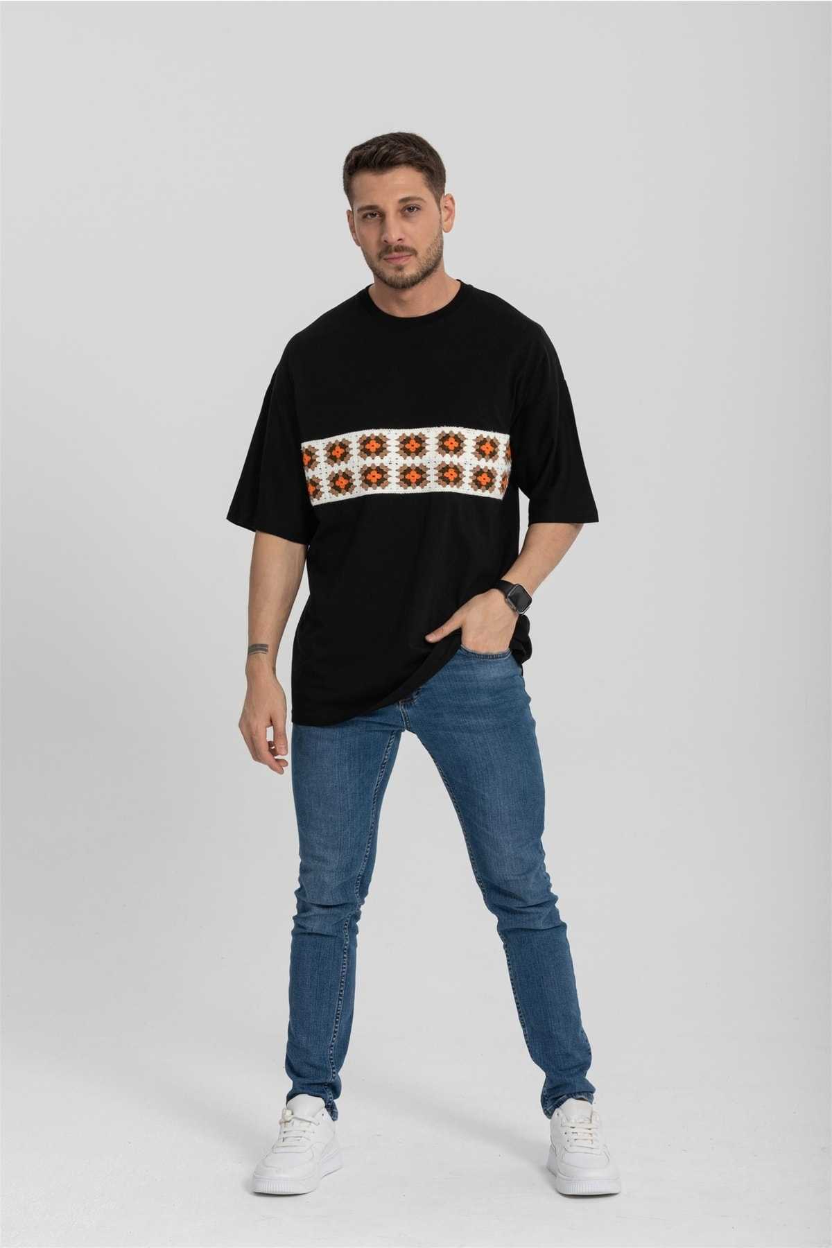 تیشرت سایز بزرگ R-5730 با یقه خدمه گلدوزی با جزئیات