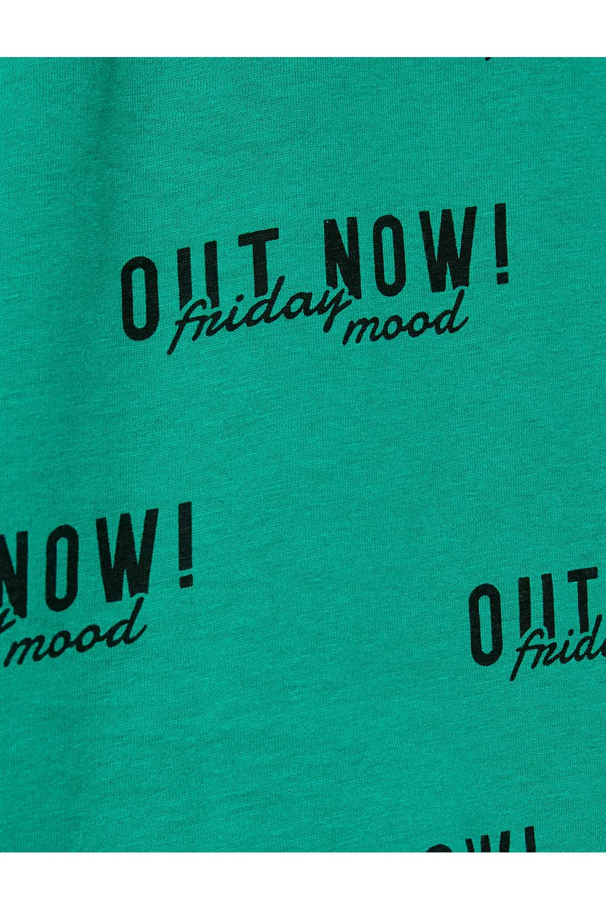 تیشرت یقه کوتاه نخی با چاپ شعار