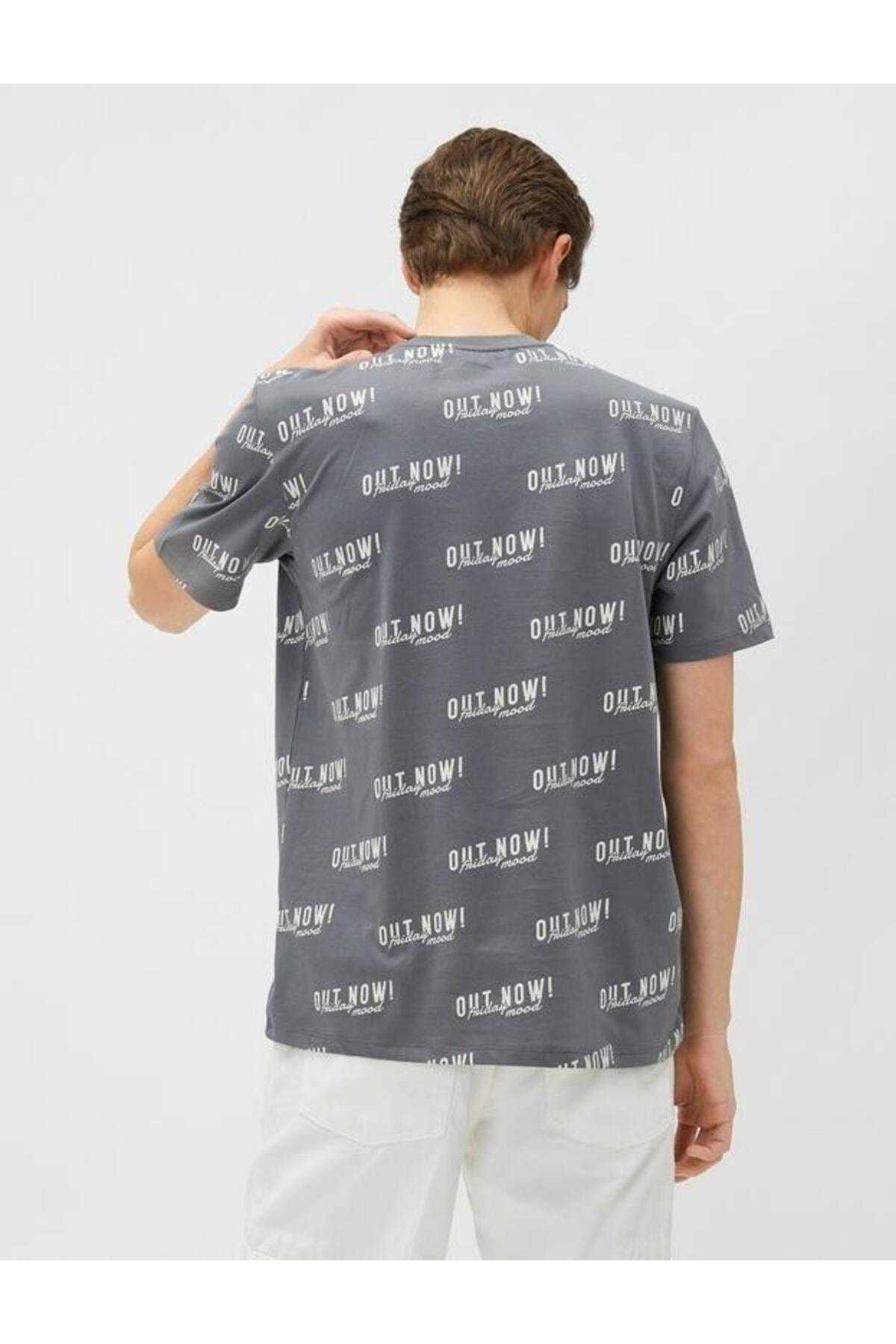 تیشرت یقه کوتاه نخی با چاپ شعار