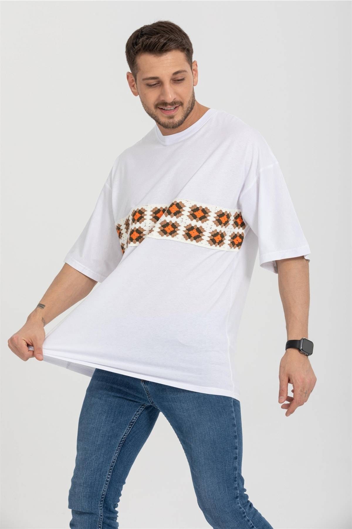 تیشرت سایز بزرگ R-5730 با یقه خدمه گلدوزی با جزئیات