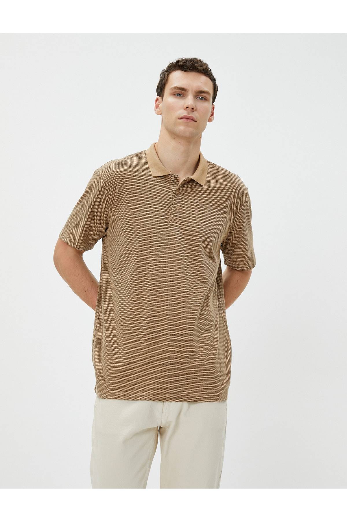 تیشرت یقه پولو پایه آستین کوتاه دکمه دار