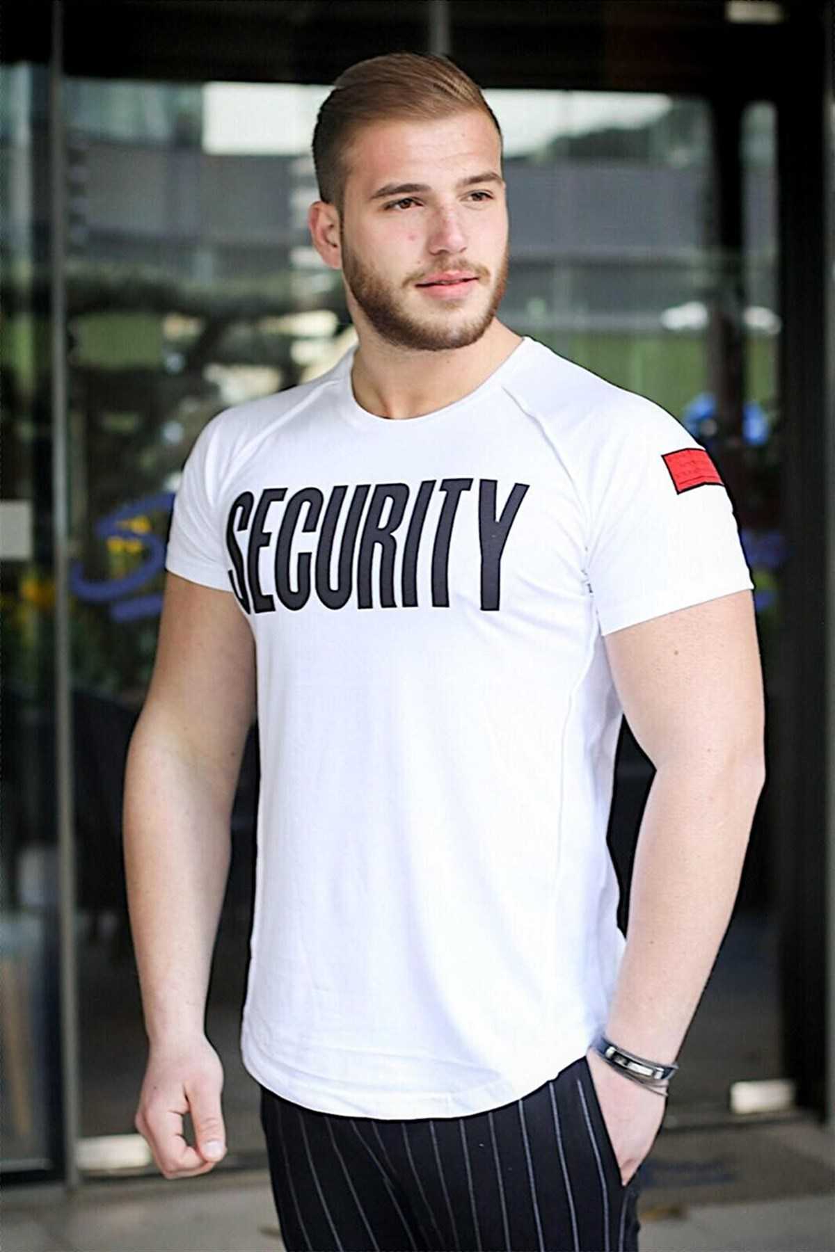 تیشرت سفید چاپ شده