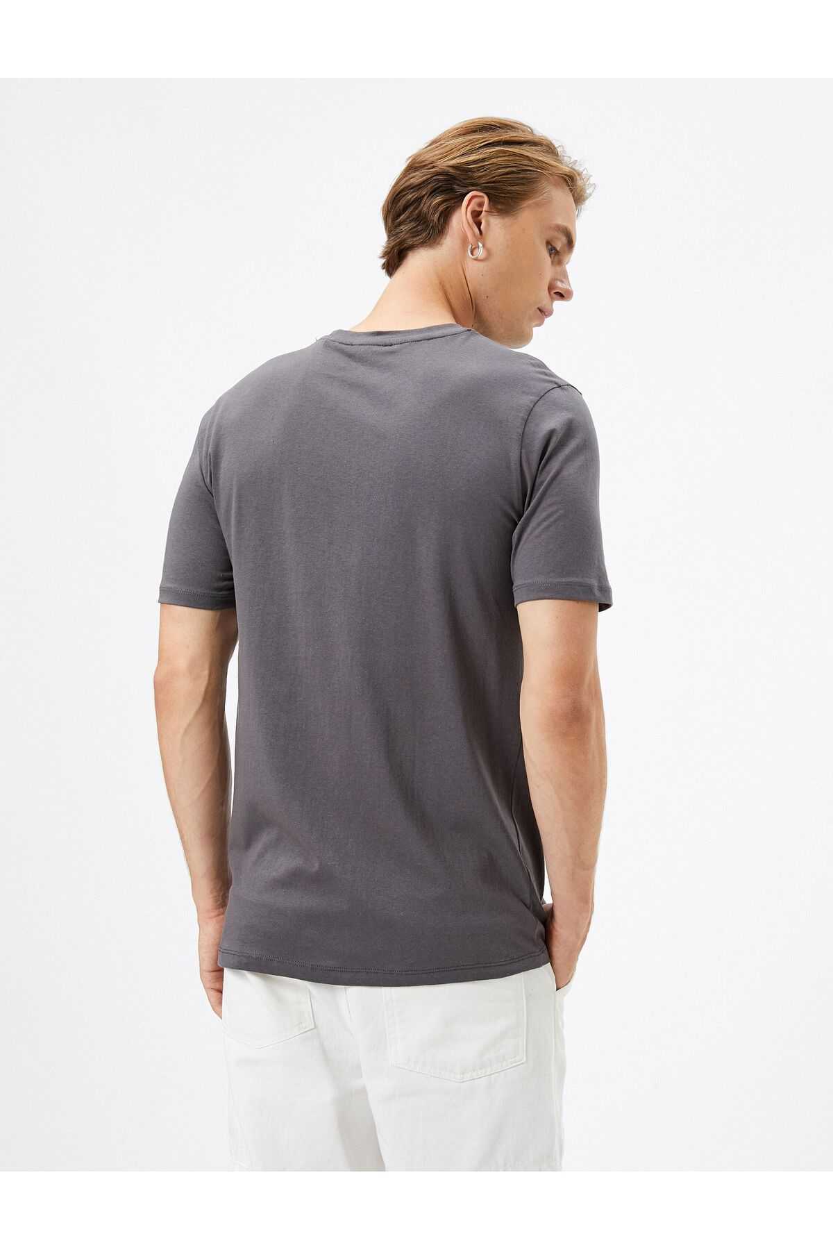 تیشرت کالج با یقه آستین کوتاه نخی