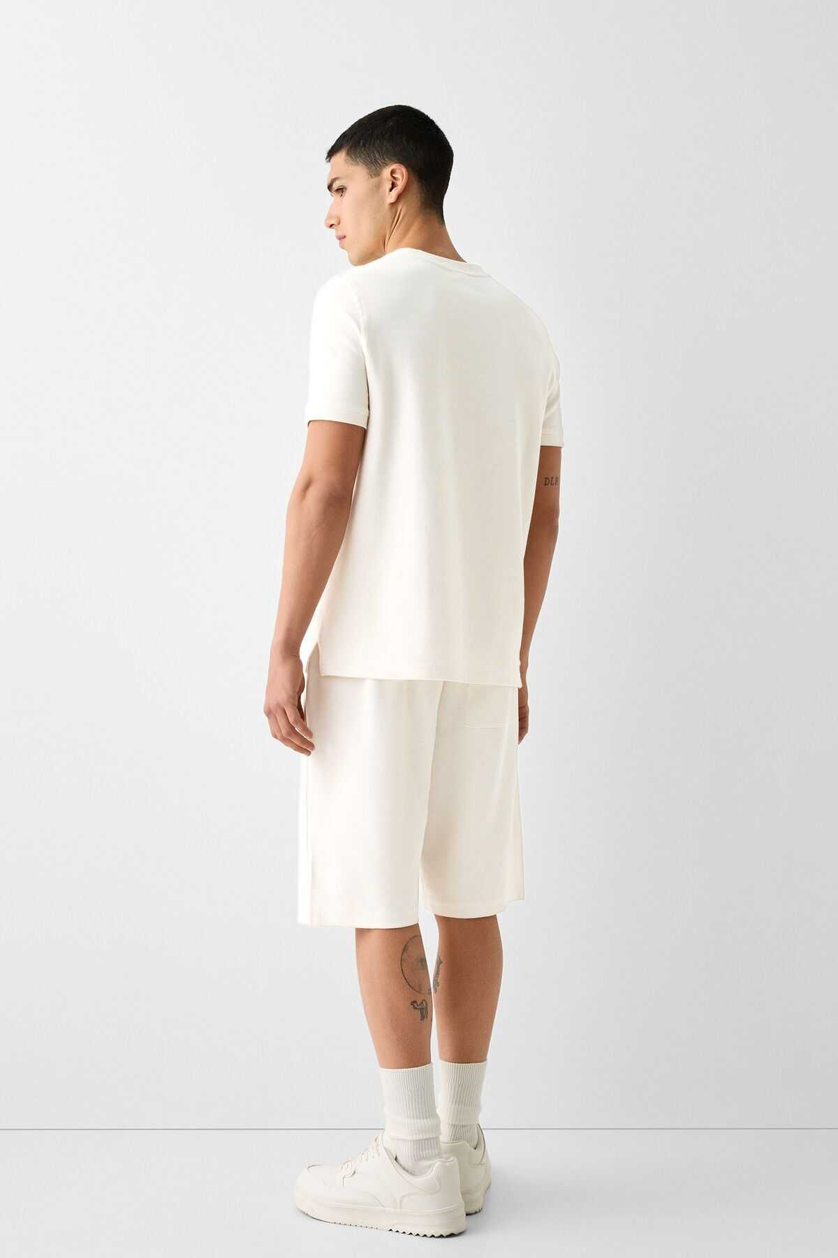 شورت برمودا با بافت راحت و راحت