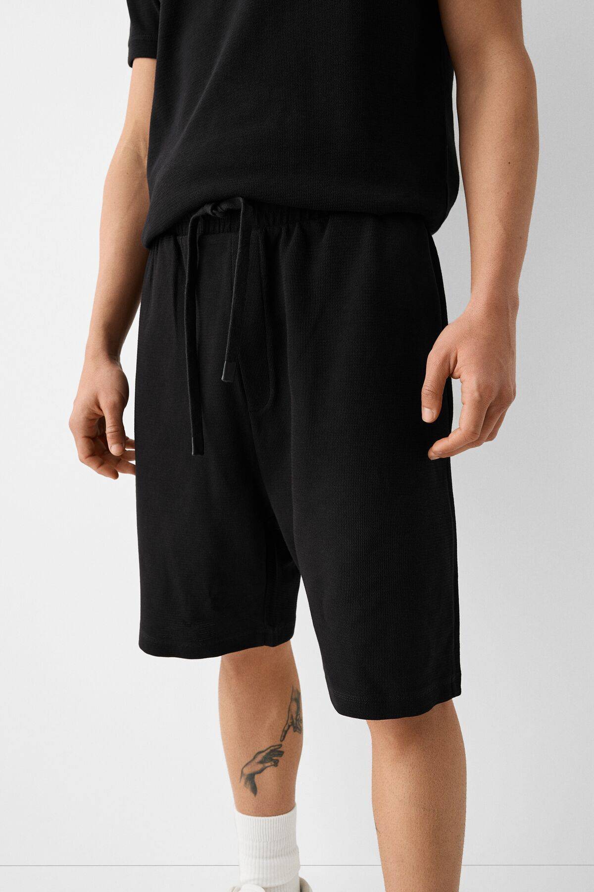 شورت برمودا با بافت راحت و راحت