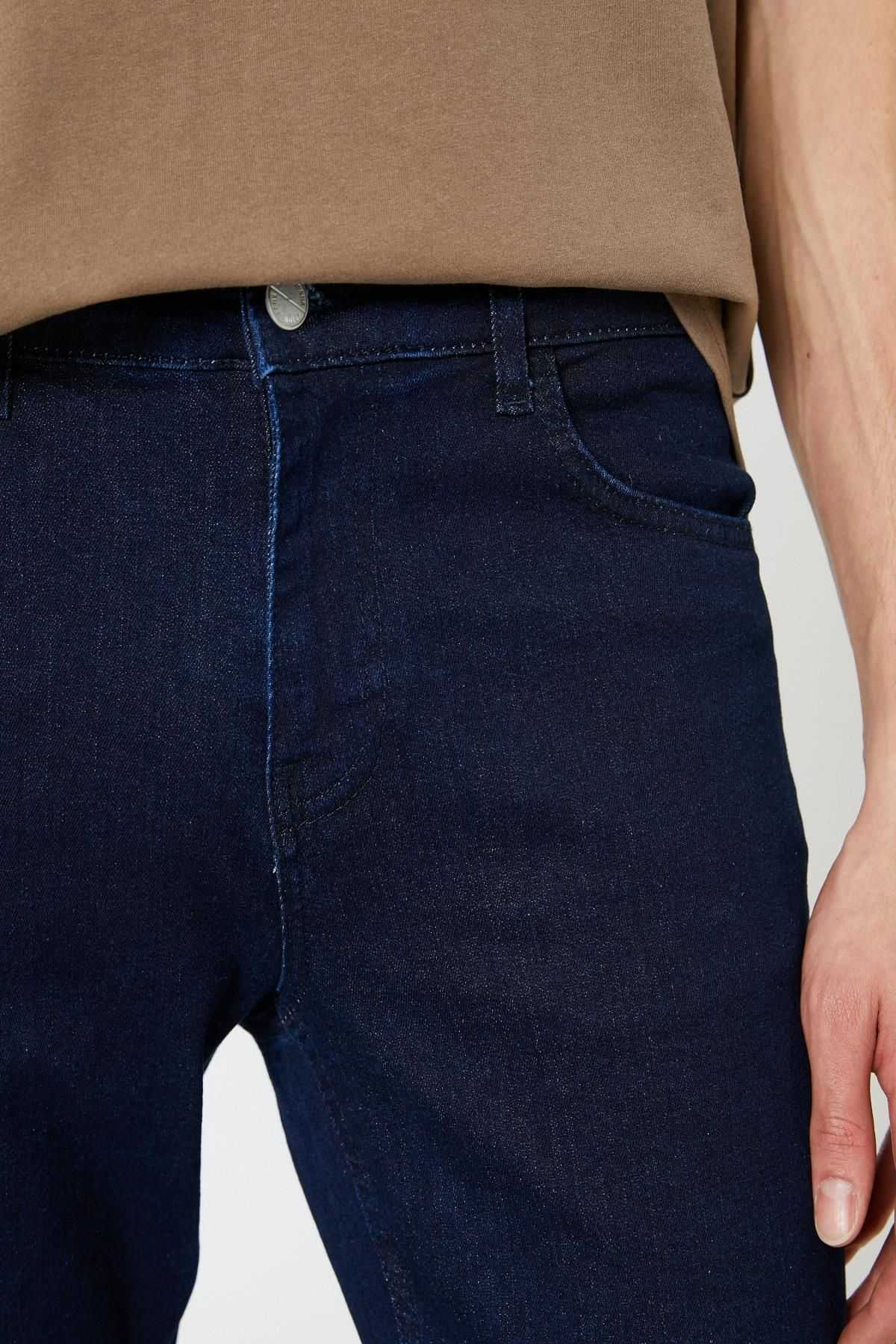 جین جین اسلیم فیت دکمه دار