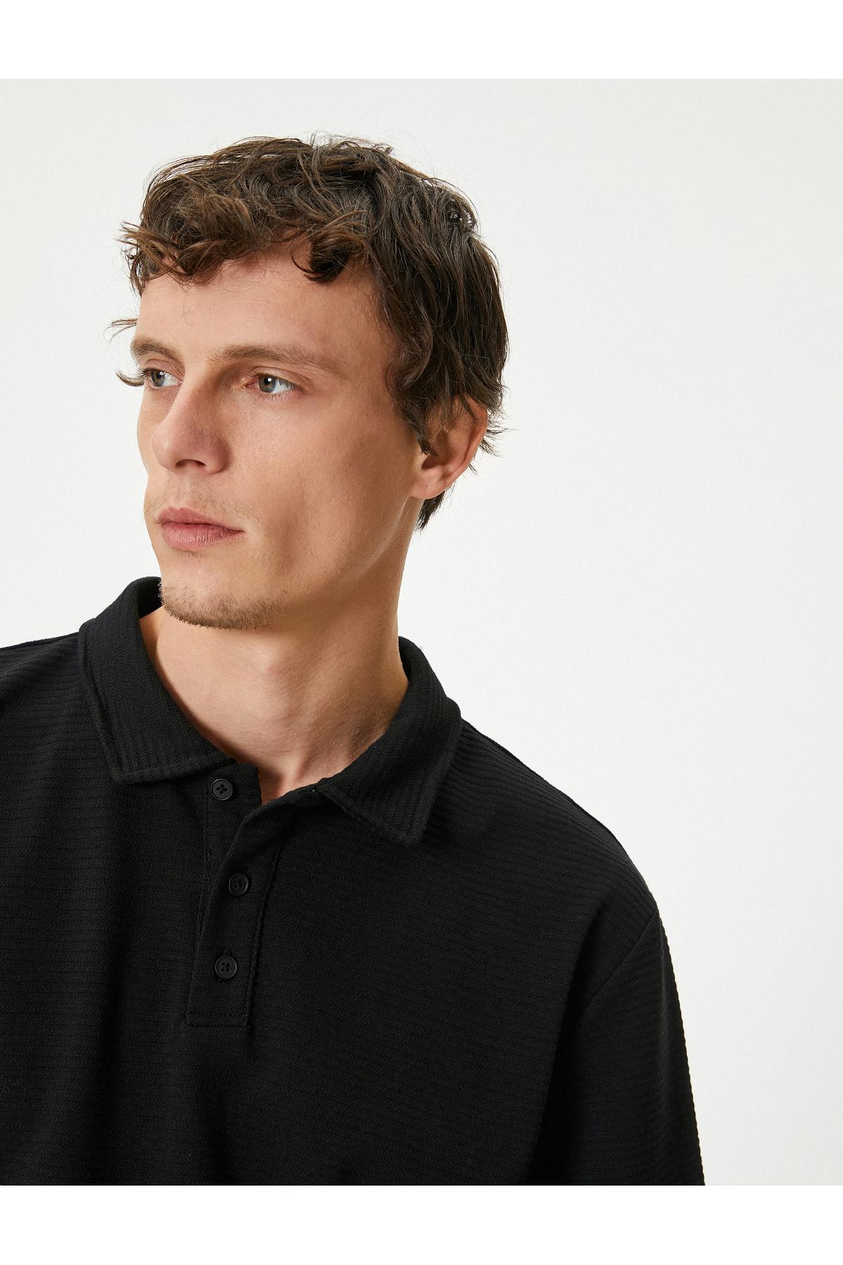 تیشرت با یقه پولو با آستین کوتاه با دکمه