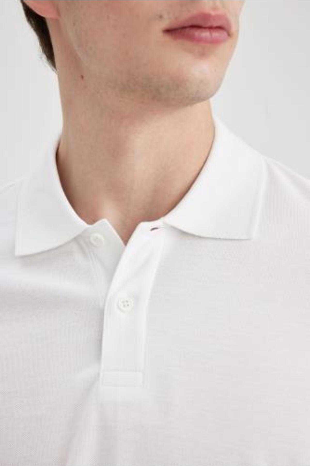 تیشرت پولو یقه ای با تناسب معمولی جدید