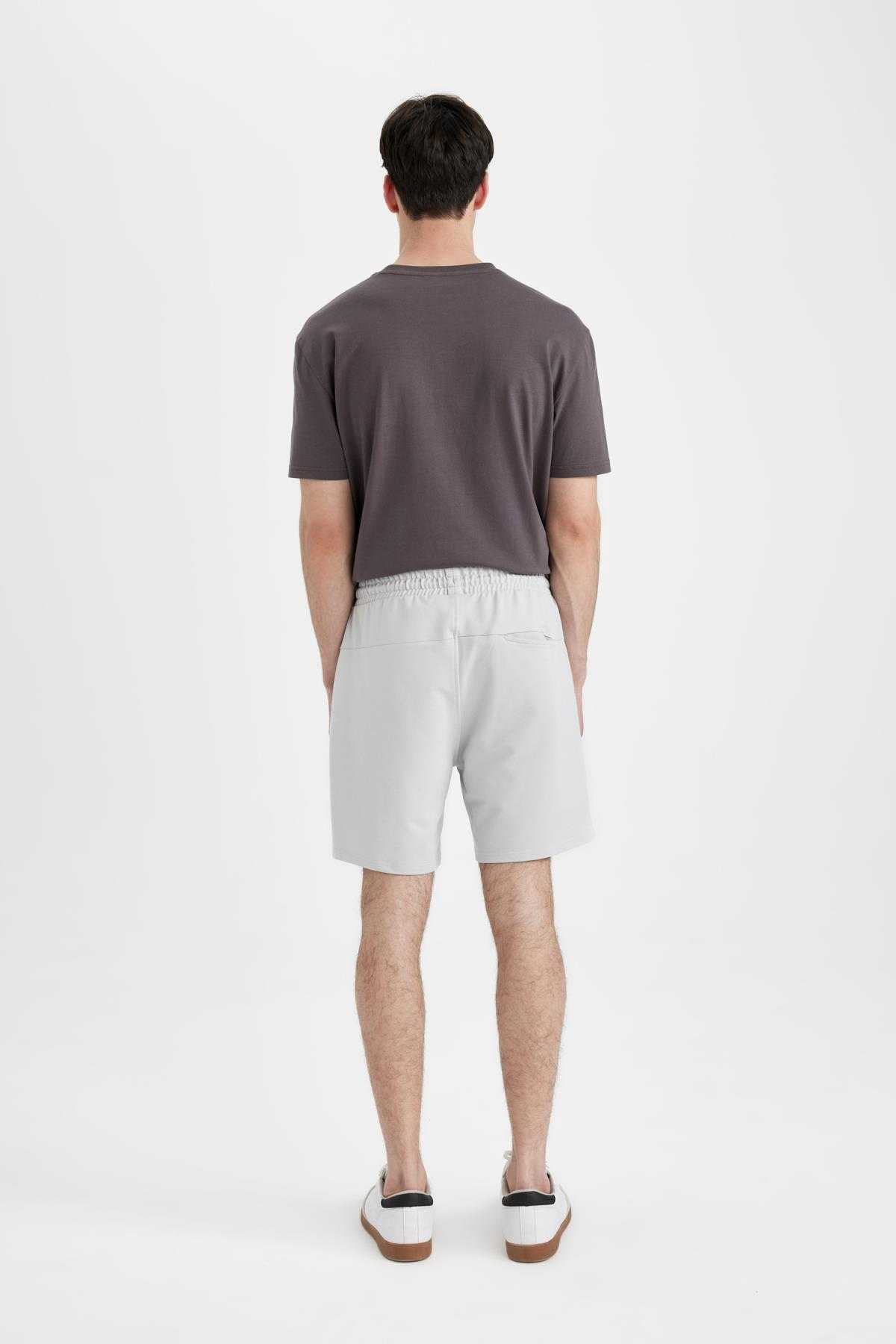 شلوارک باریک و باریک