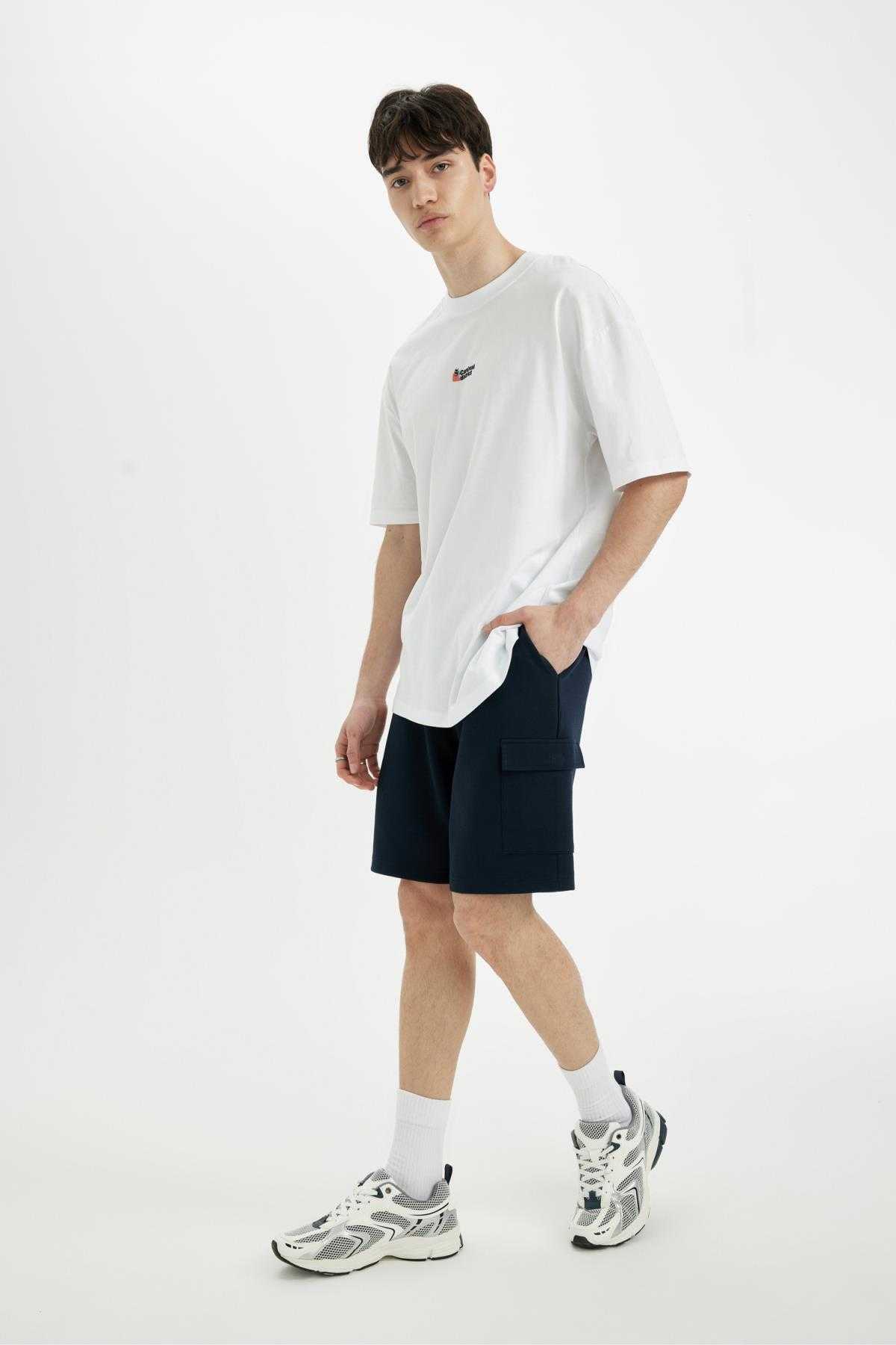 شلوارک پارچه ای سنگین ساق راست و منظم