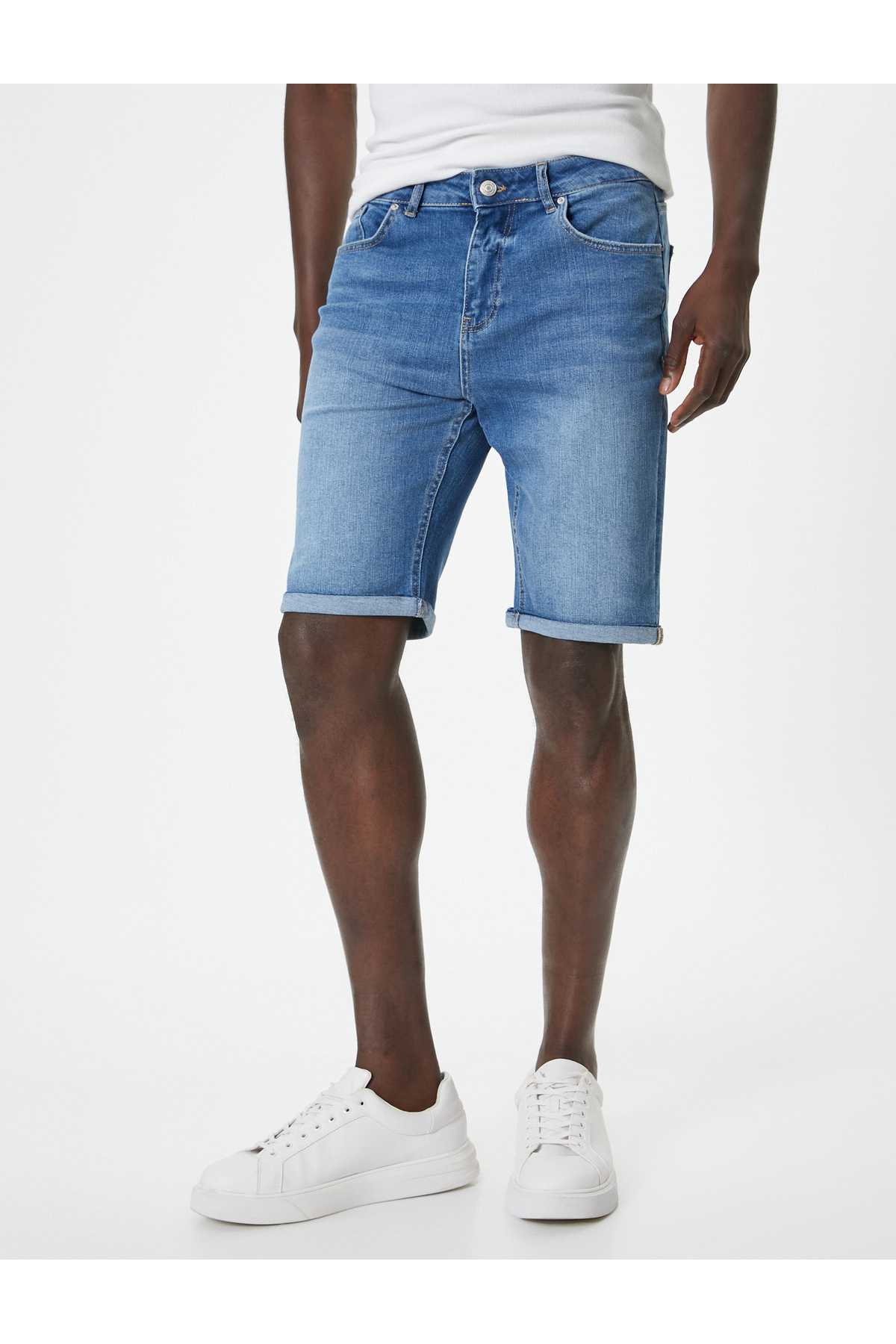 جیب دکمه ای شلوارک جین برمودا باریک با جزئیات