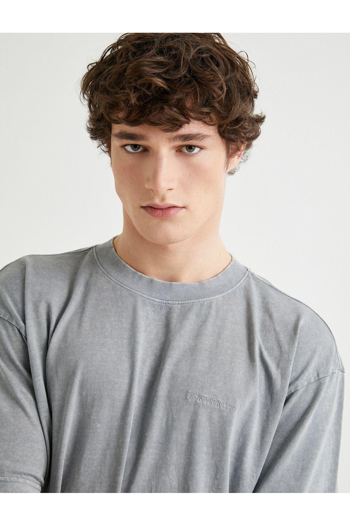 تیشرت قابل شستشو یقه دوزی شده با یقه آستین کوتاه نخی