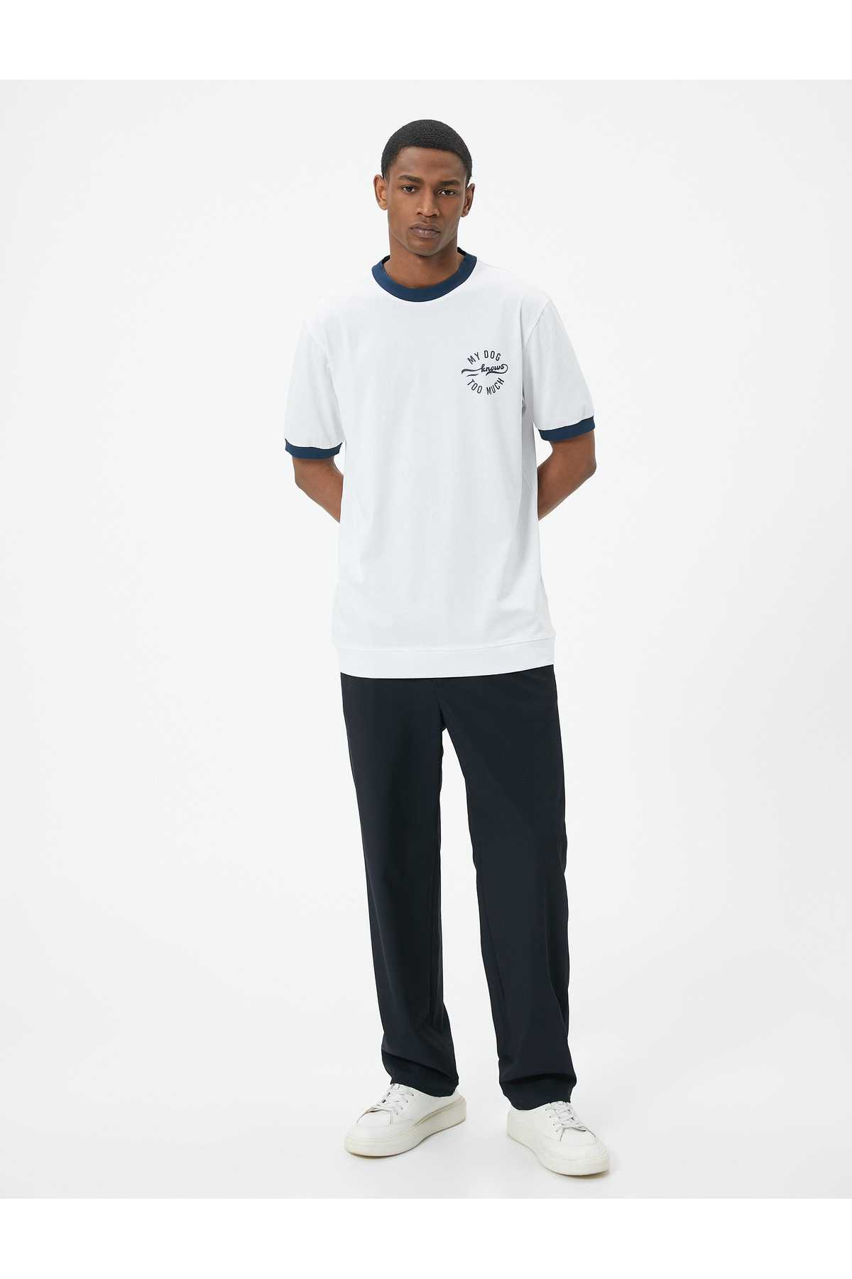 تیشرت یقه کوتاه نخی با چاپ شعار