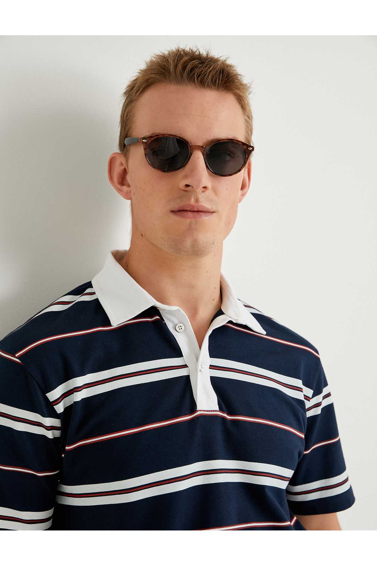 تیشرت یقه پولو آستین کوتاه دکمه دار نخی