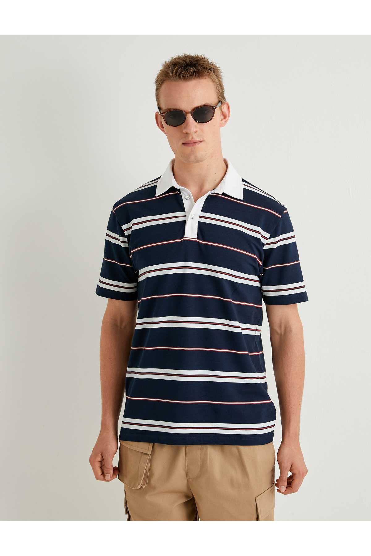 تیشرت یقه پولو آستین کوتاه دکمه دار نخی