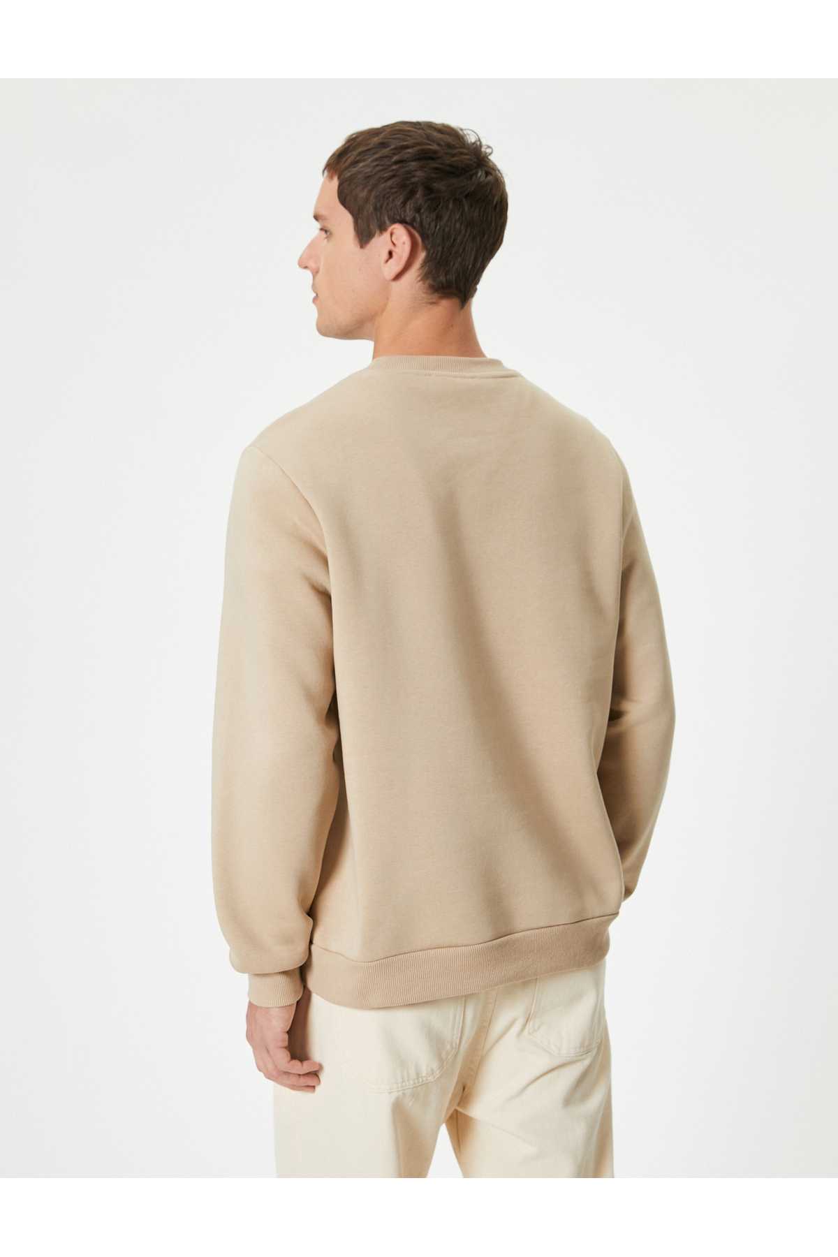 سویشرت آستین بلند یقه خدمه