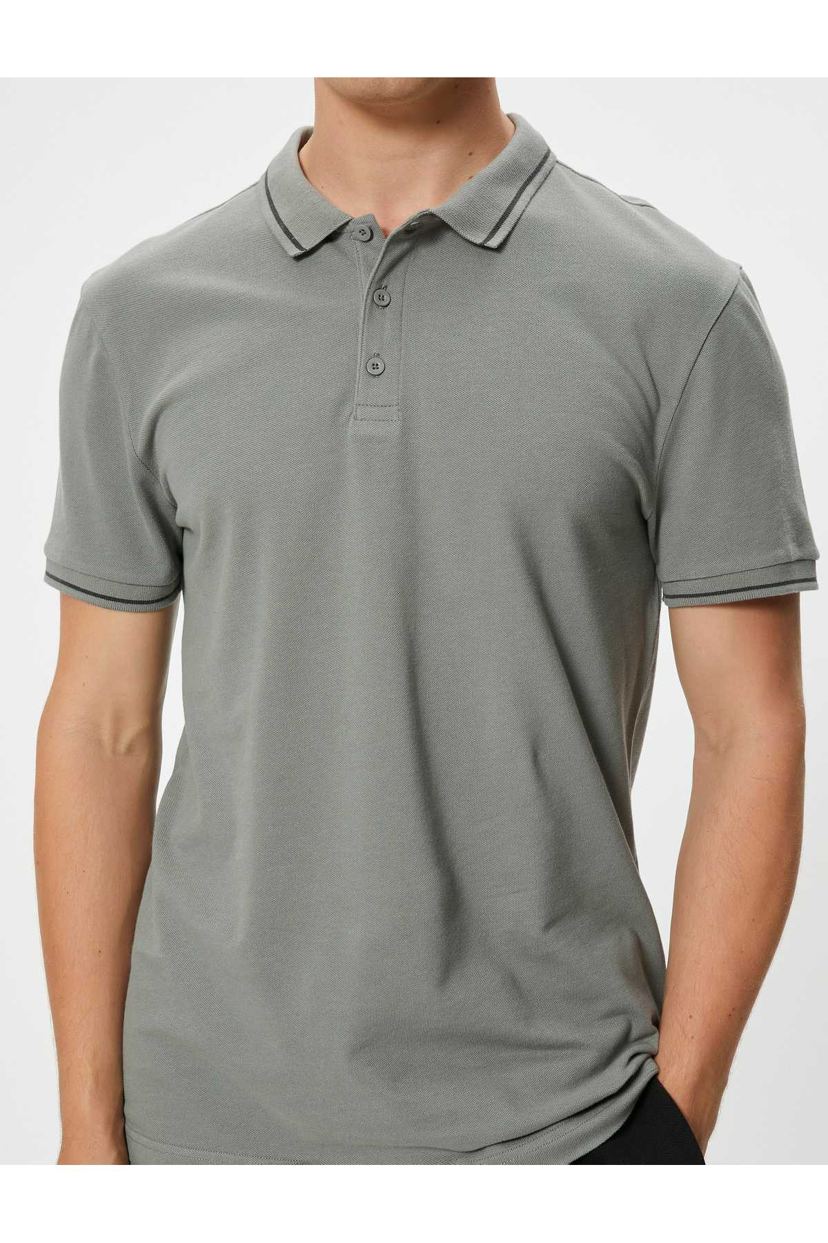 تیشرت پولو با آستین کوتاه با جزئیات نخی