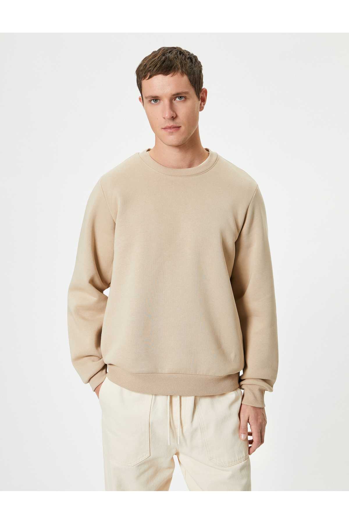 سویشرت آستین بلند یقه خدمه