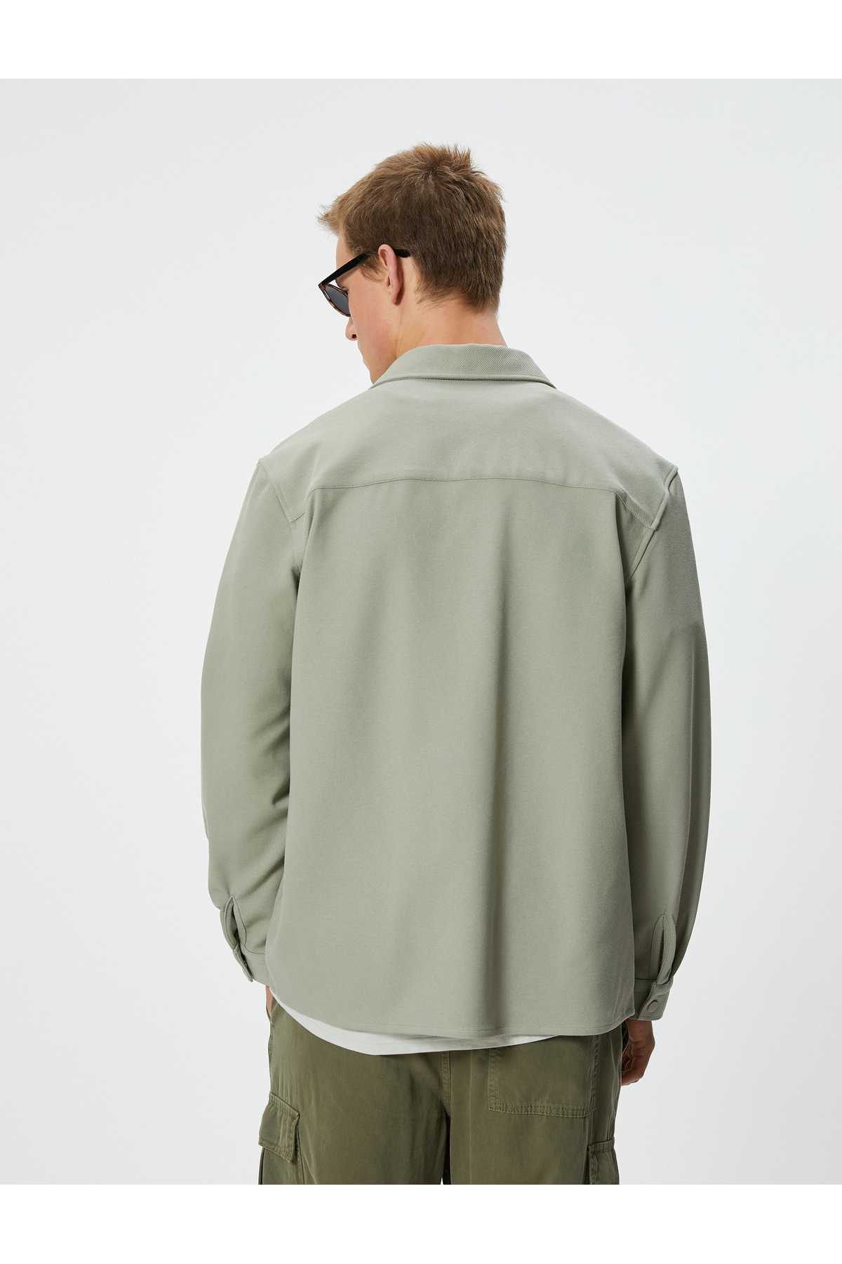 جیب دکمه دار پیراهن آستین بلند با جزئیات