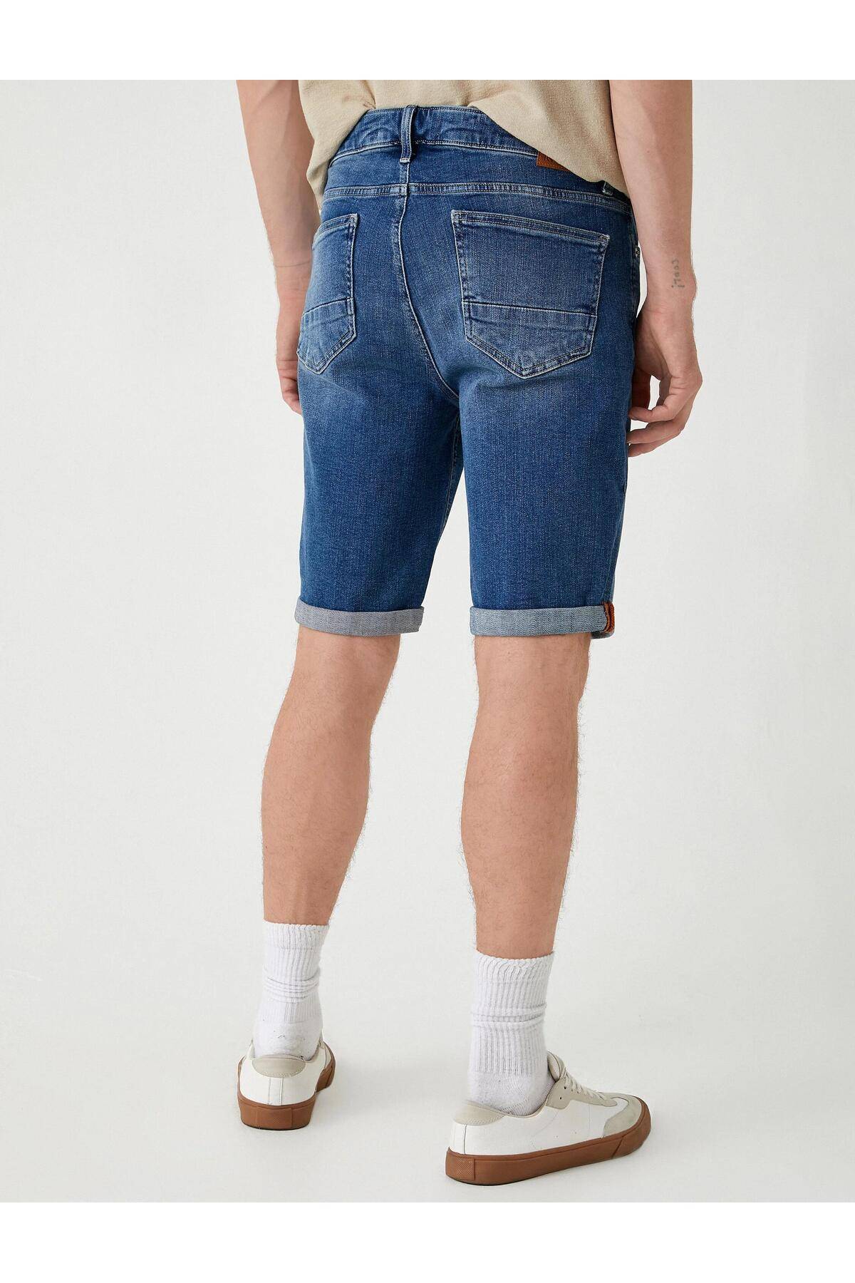شورت جین باریک با جزئیات جیب، پاهای تا شده، نخی