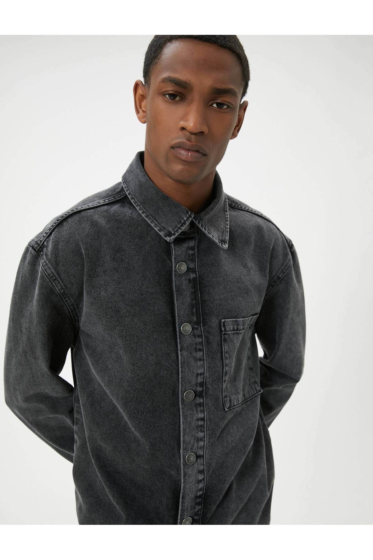 کت شلوار جین شسته آستین بلند تک جیب یقه کلاسیک با جزئیات