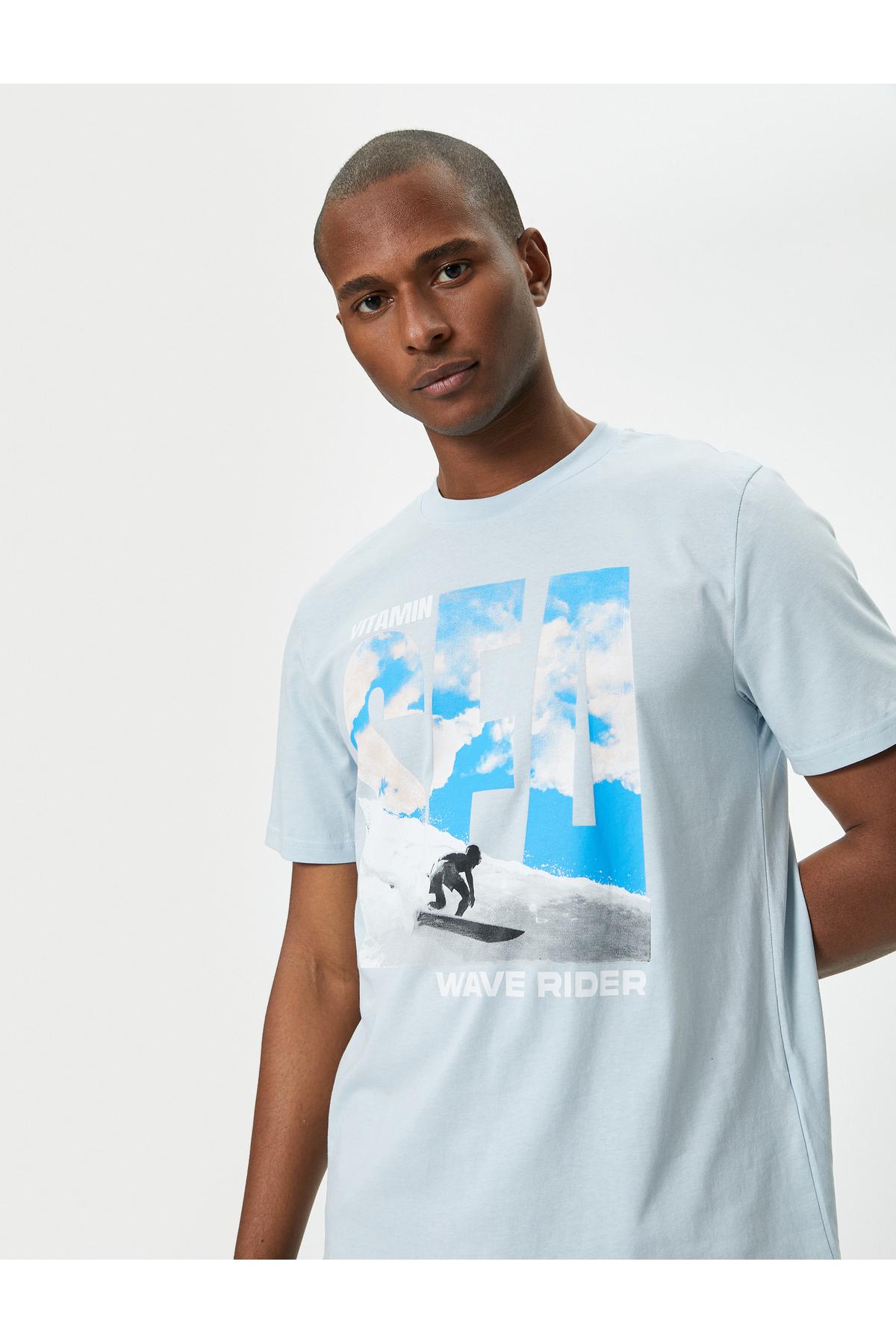 تیشرت یقه کوتاه نخی با چاپ شعار