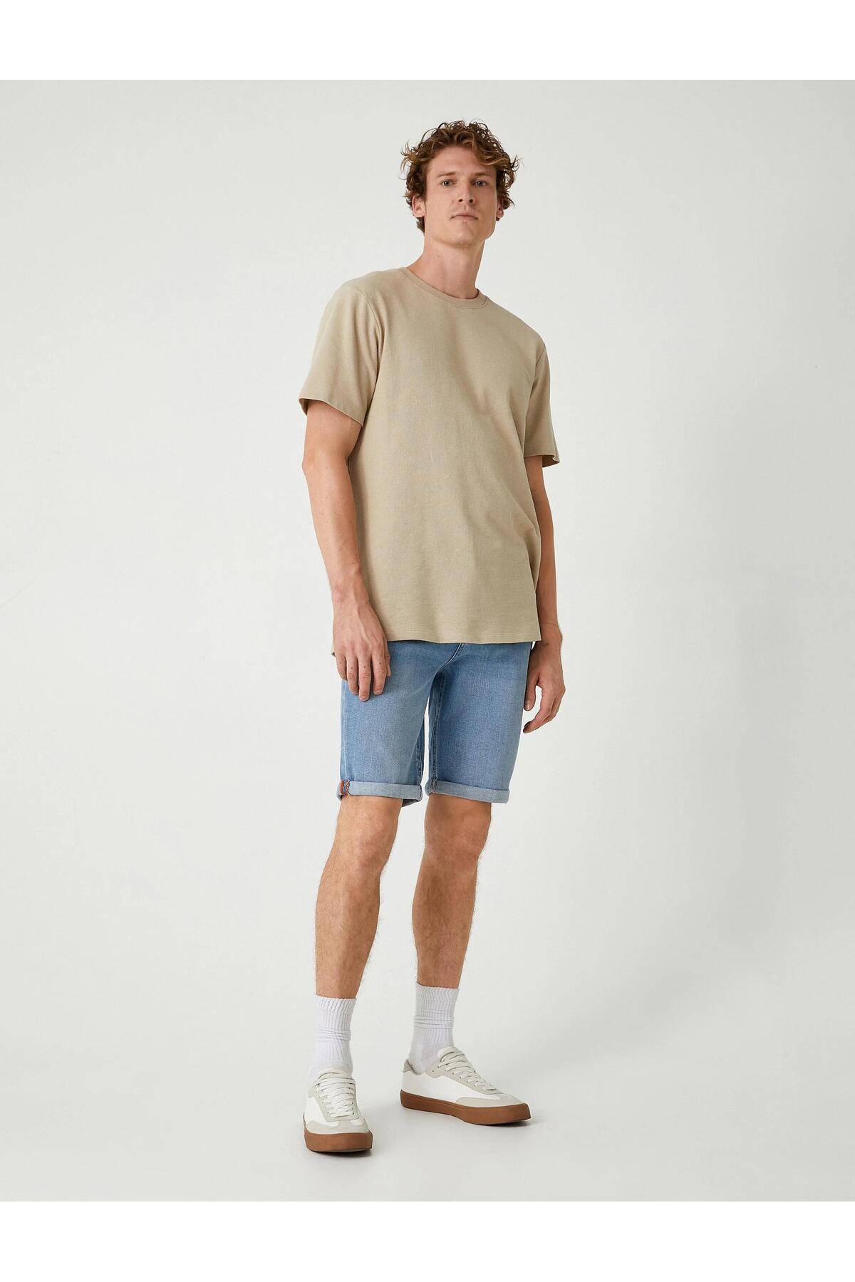 شورت جین باریک با جزئیات جیب، پاهای تا شده، نخی