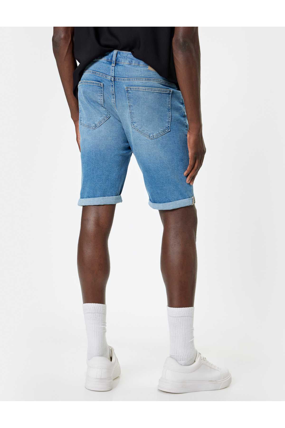 جیب دکمه ای شلوارک جین برمودا باریک با جزئیات