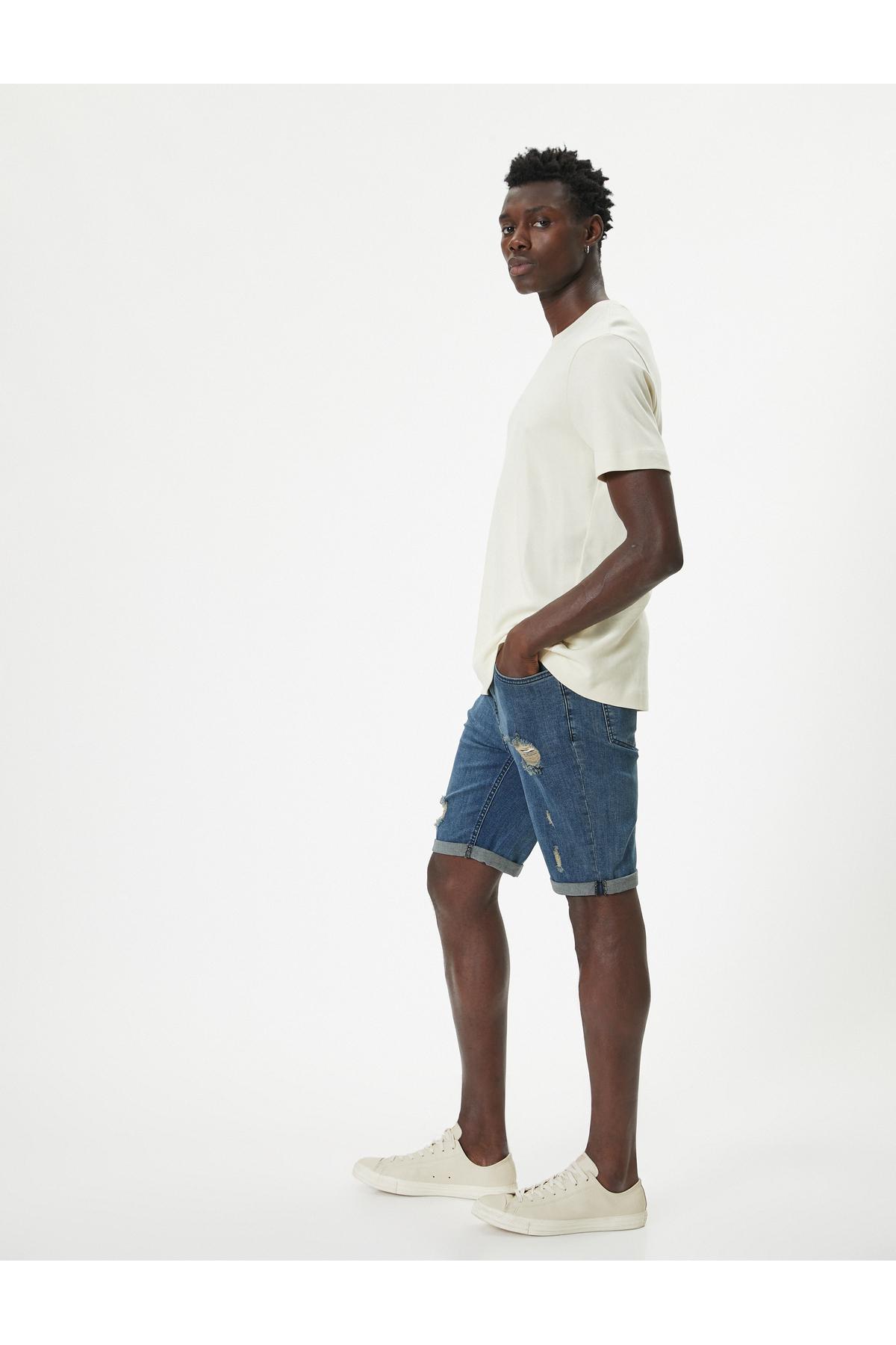 شلوارک جین تناسب اندام باریک و جین پاره شده برمودای پارهدار، پنبهای