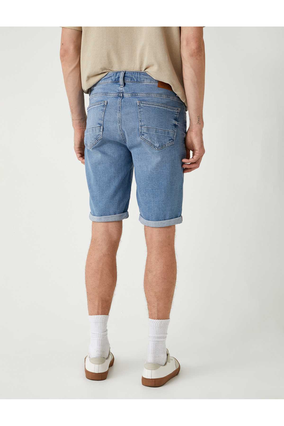 شورت جین باریک با جزئیات جیب، پاهای تا شده، نخی