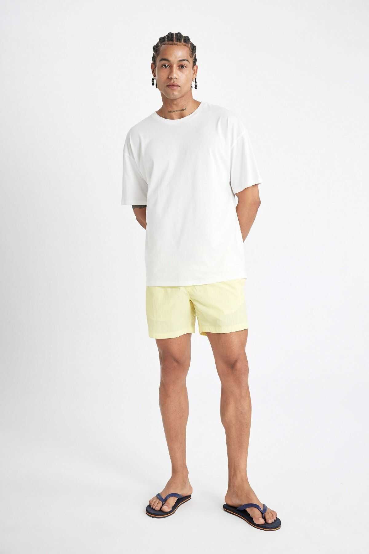 شورت شنا کوتاه