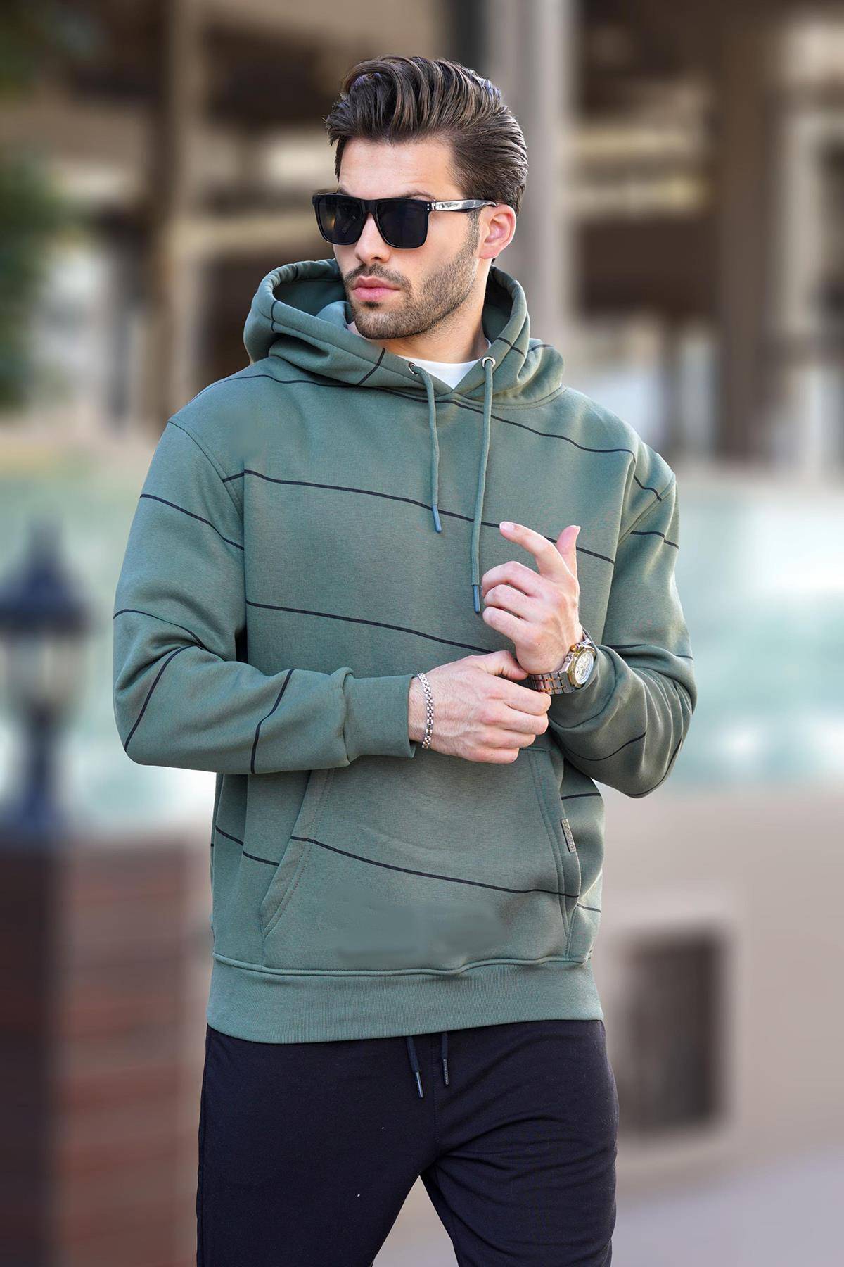 سویشرت مردانه راه راه کلاهدار مشکی با جزئیات جیب