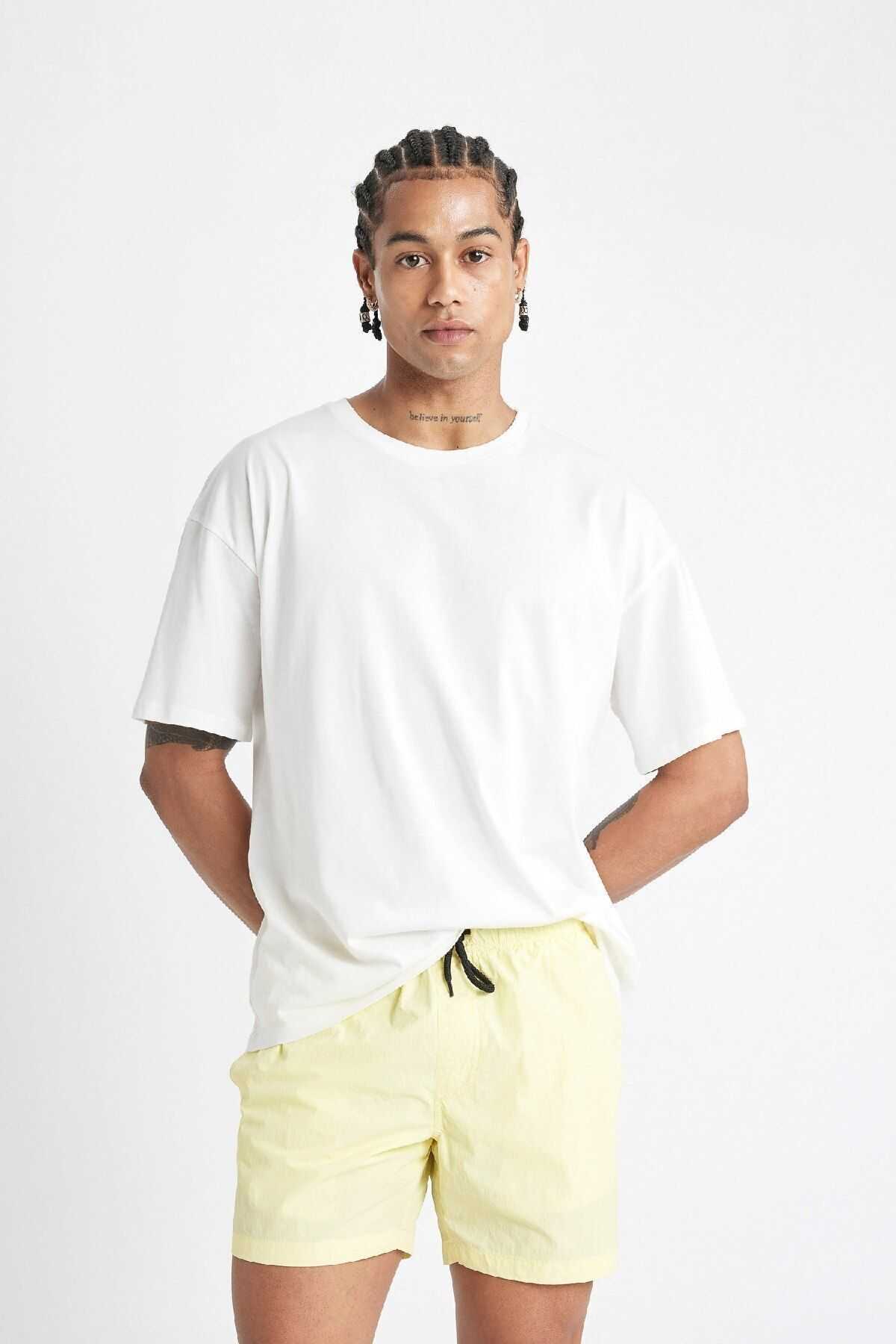 شورت شنا کوتاه