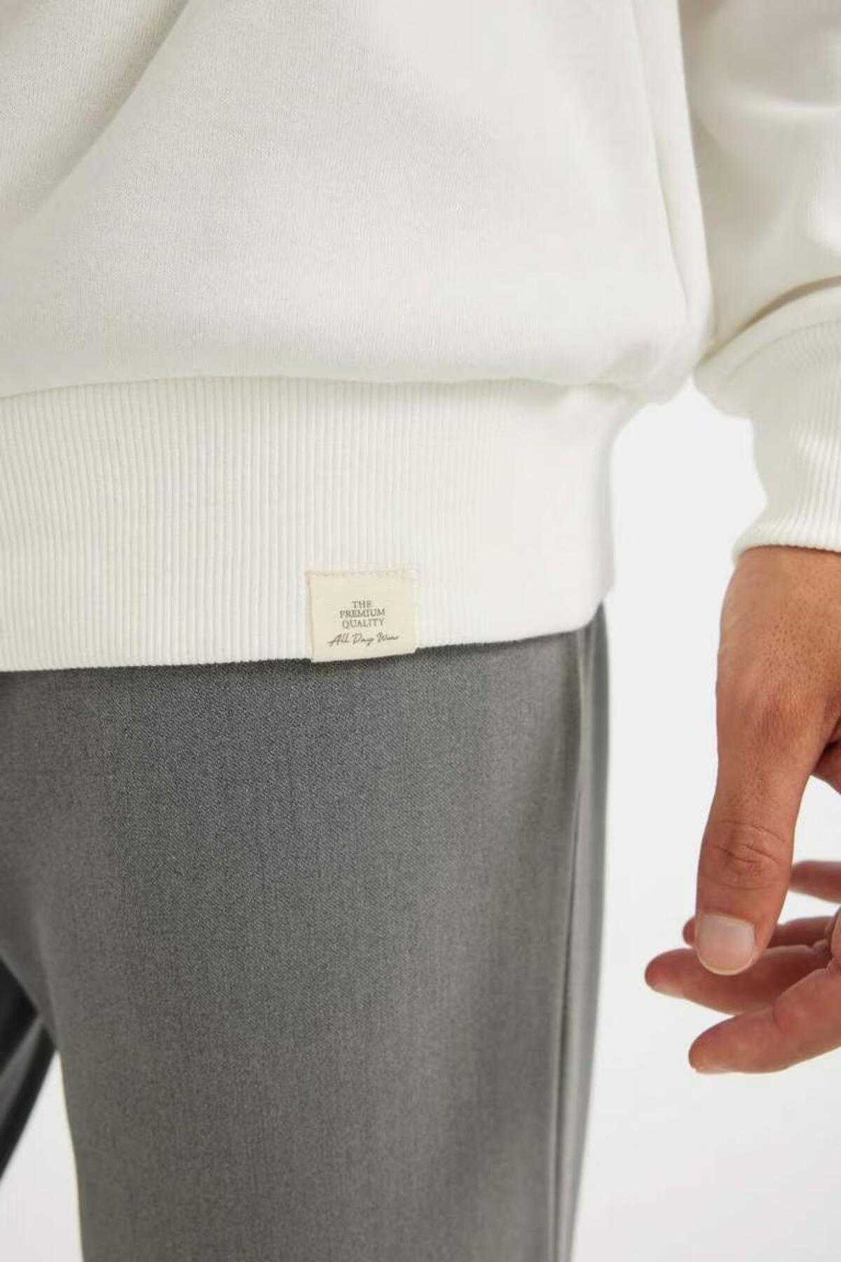 سوئیشرت ساده 25k801t01561 پارچه ای یقه ضخیم یقه ضخیم سفید سایز بزرگ