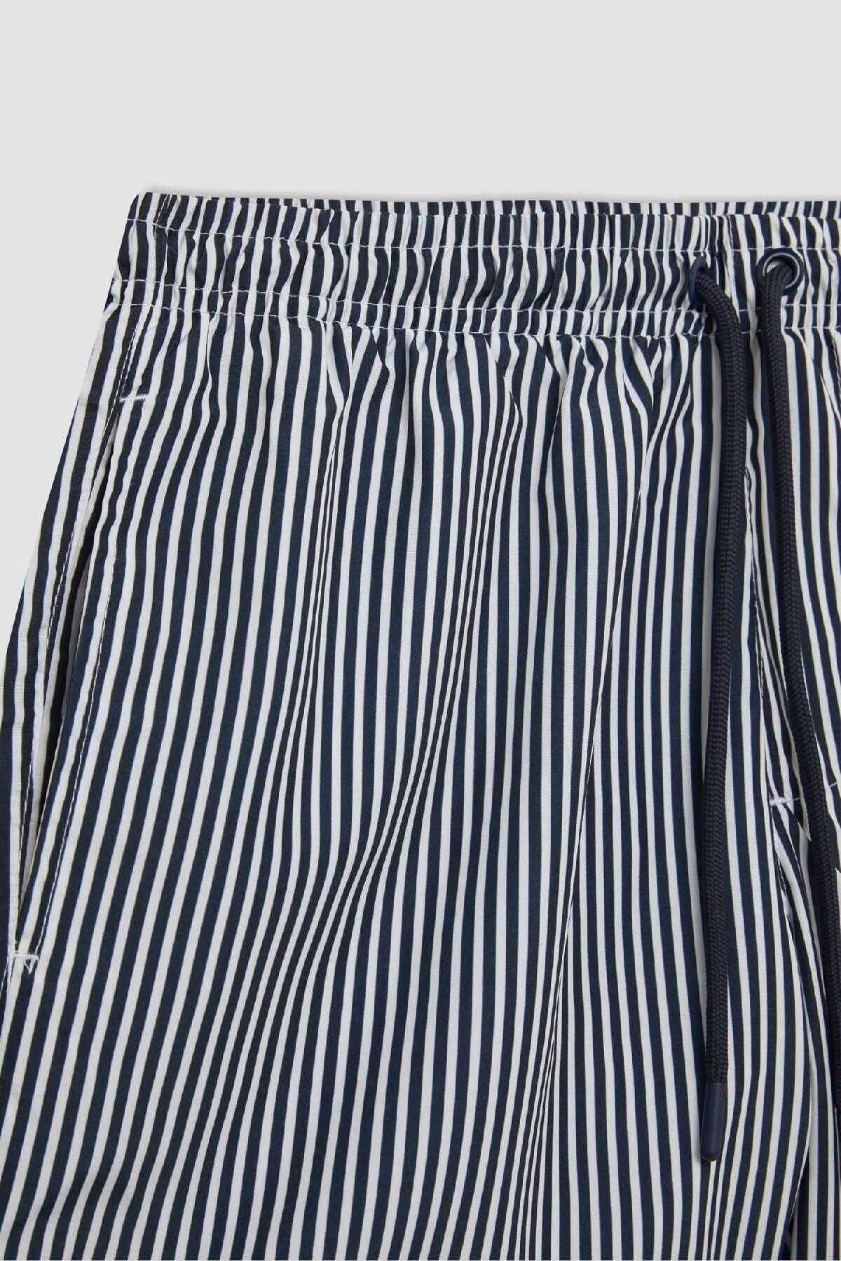 شورت شنا کوتاه با خط راه راه U0024az24hs