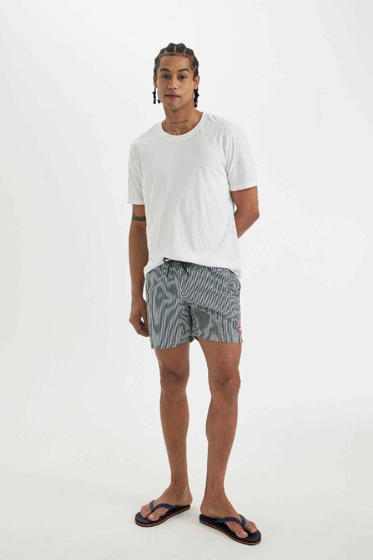 شورت شنا کوتاه با خط راه راه U0024az24hs