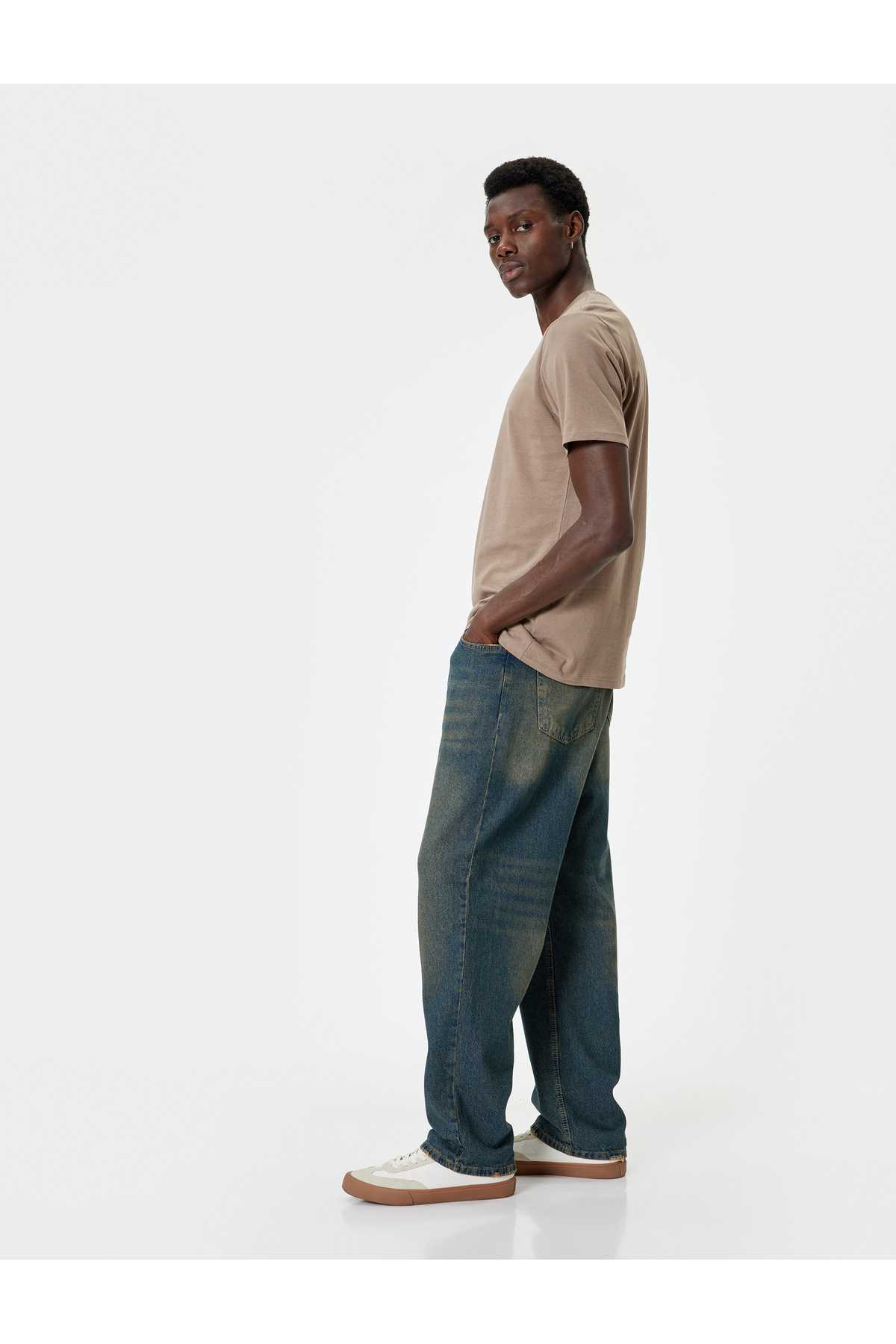 شعار تیشرت آستین کوتاه یقه خدمه نخی