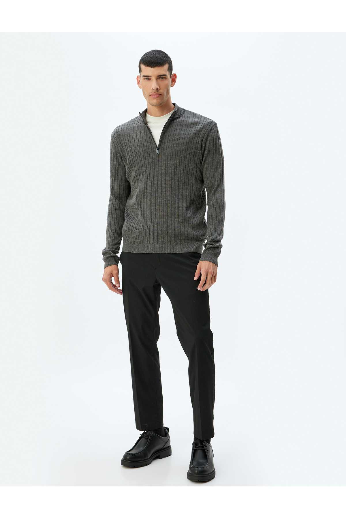 ژاکت بافتنی با زیپ یقه بلند ترکیب پشمی با جزئیات