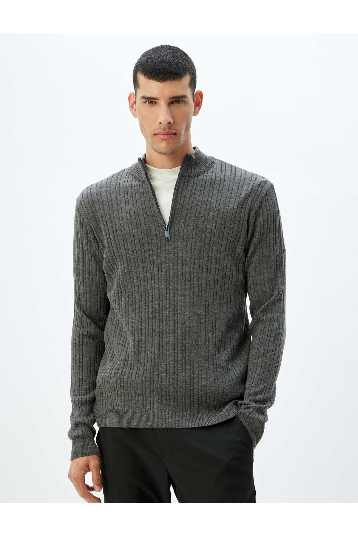 ژاکت بافتنی با زیپ یقه بلند ترکیب پشمی با جزئیات