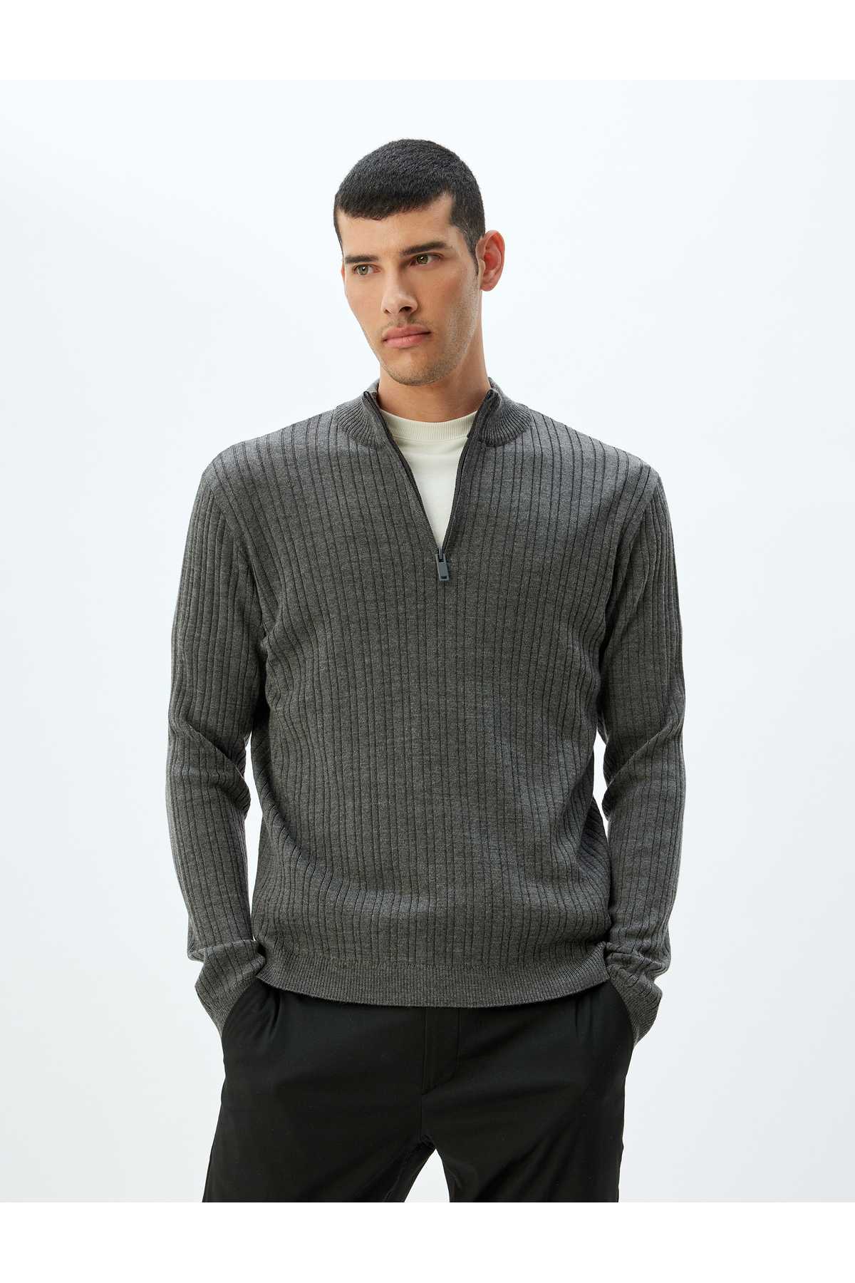 ژاکت بافتنی با زیپ یقه بلند ترکیب پشمی با جزئیات