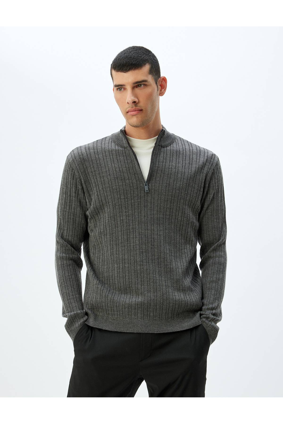 ژاکت بافتنی با زیپ یقه بلند ترکیب پشمی با جزئیات