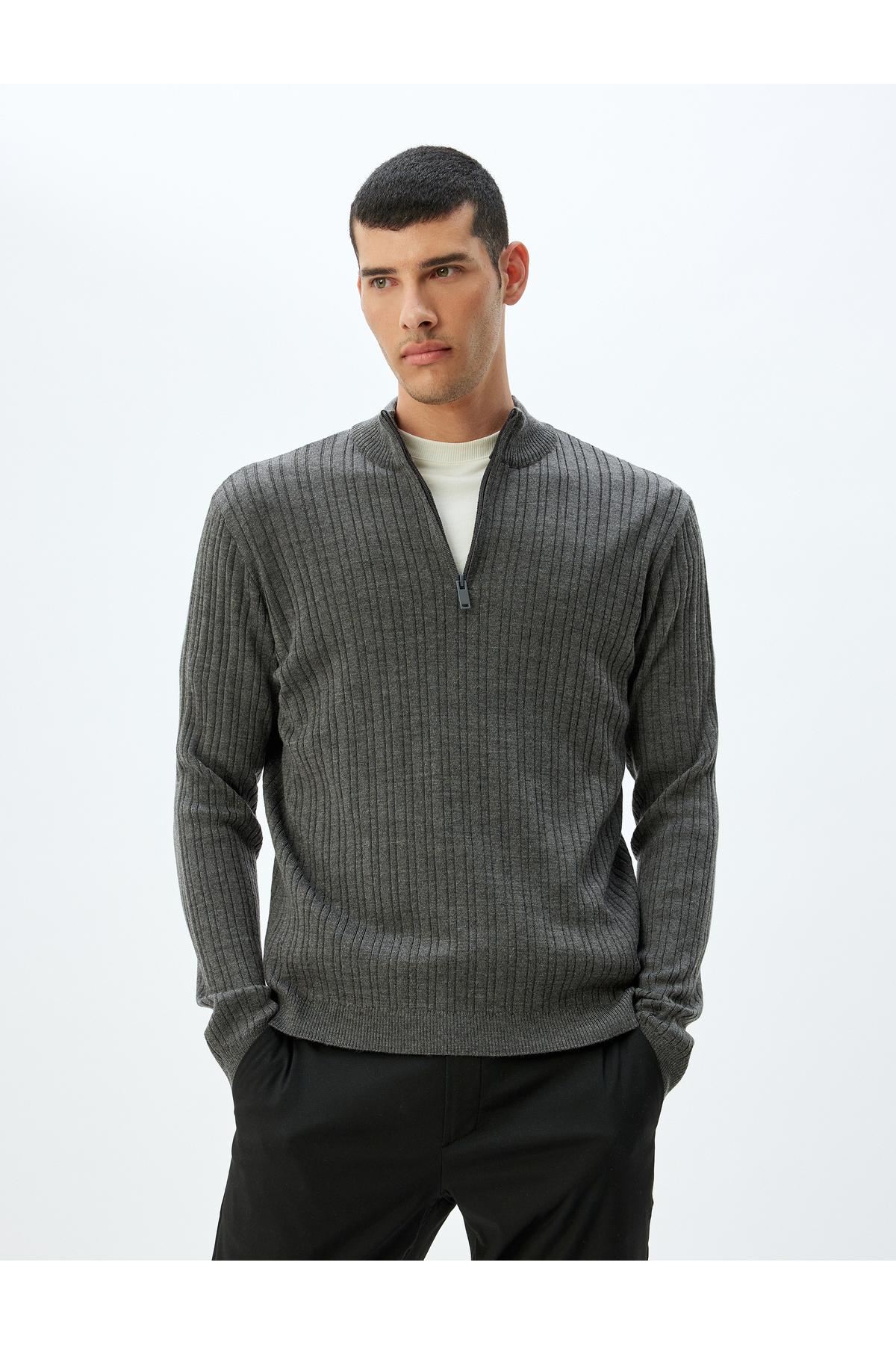 ژاکت بافتنی با زیپ یقه بلند ترکیب پشمی با جزئیات