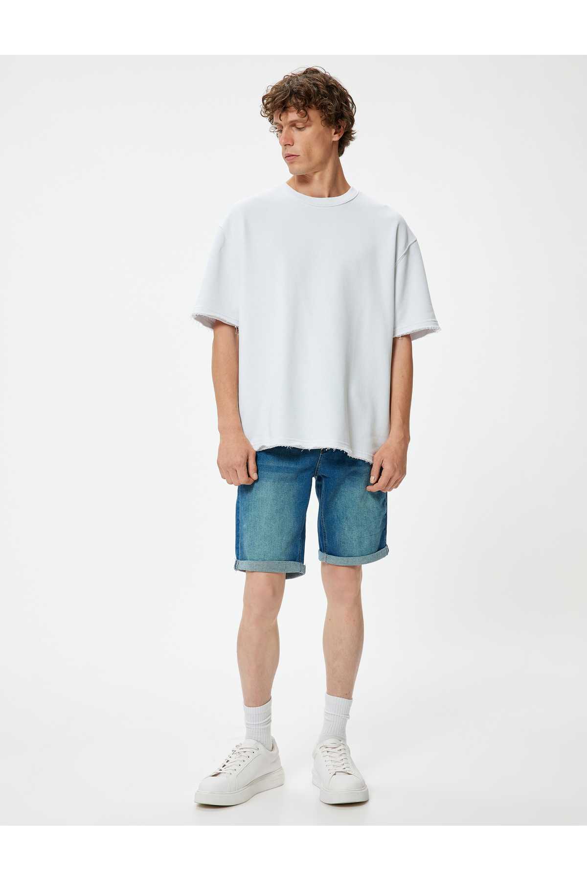 شلوارک جین باریک با جیب تاشو برمودا با جزئیات نخی