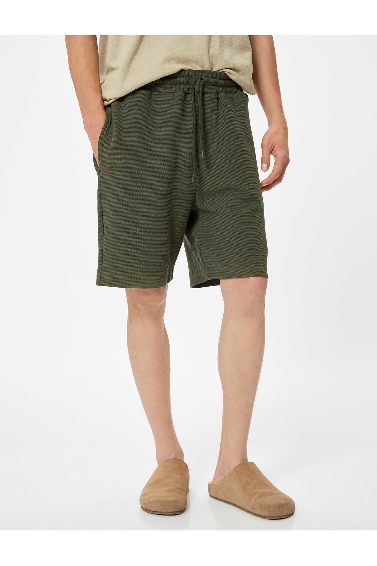 شورت برمودا نخی با دور کمر توری و جزئیات جیب