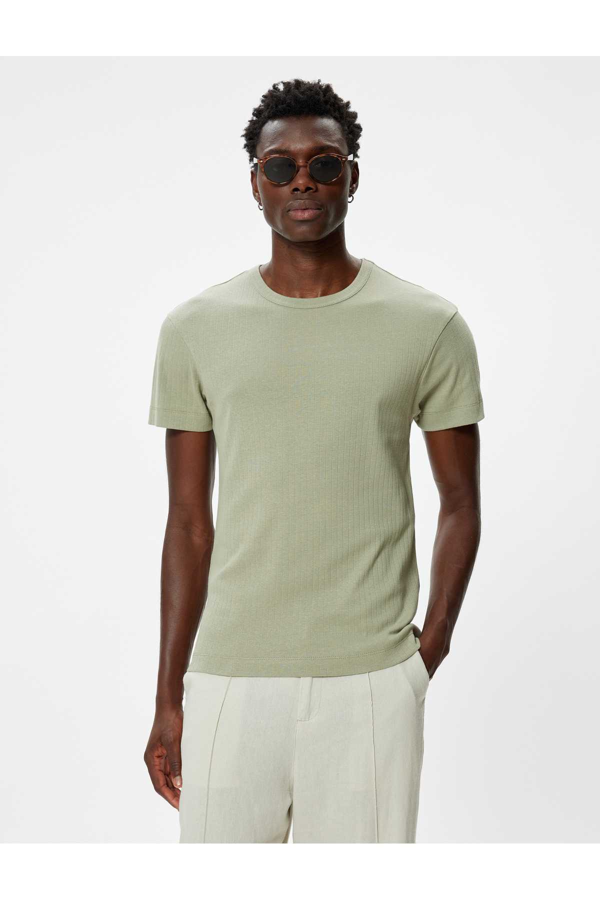 تیشرت پایه آستین کوتاه بافت باریک