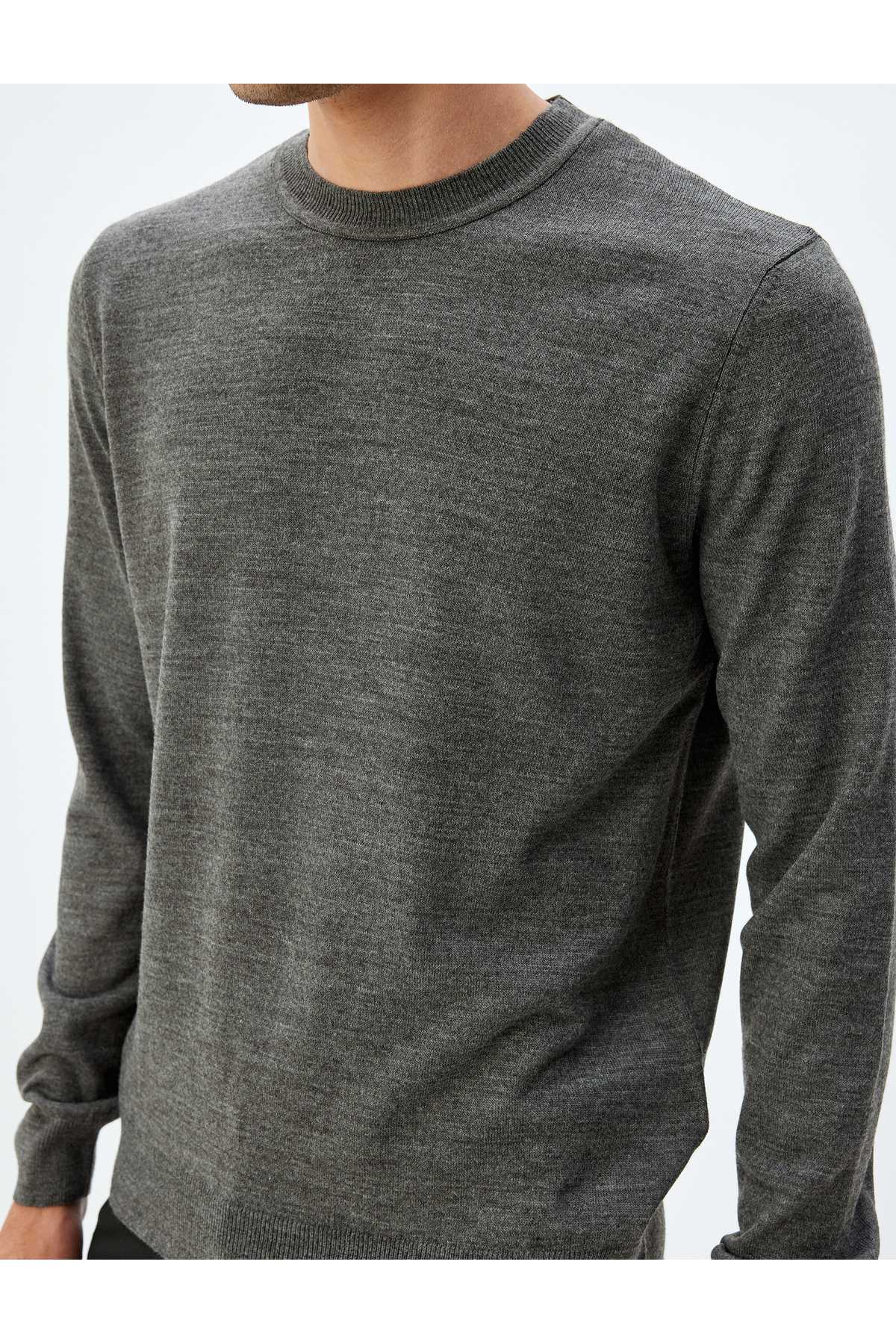 ژاکت بافتنی پایه آستین بلند یقه خدمه