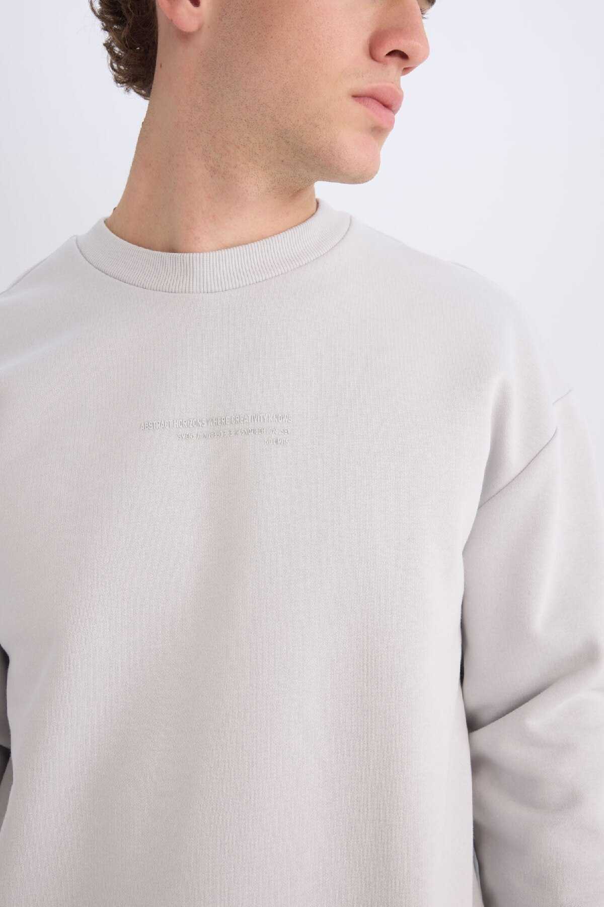 سویشرت طرح دار با یقه باکس سیاه X8282az24au